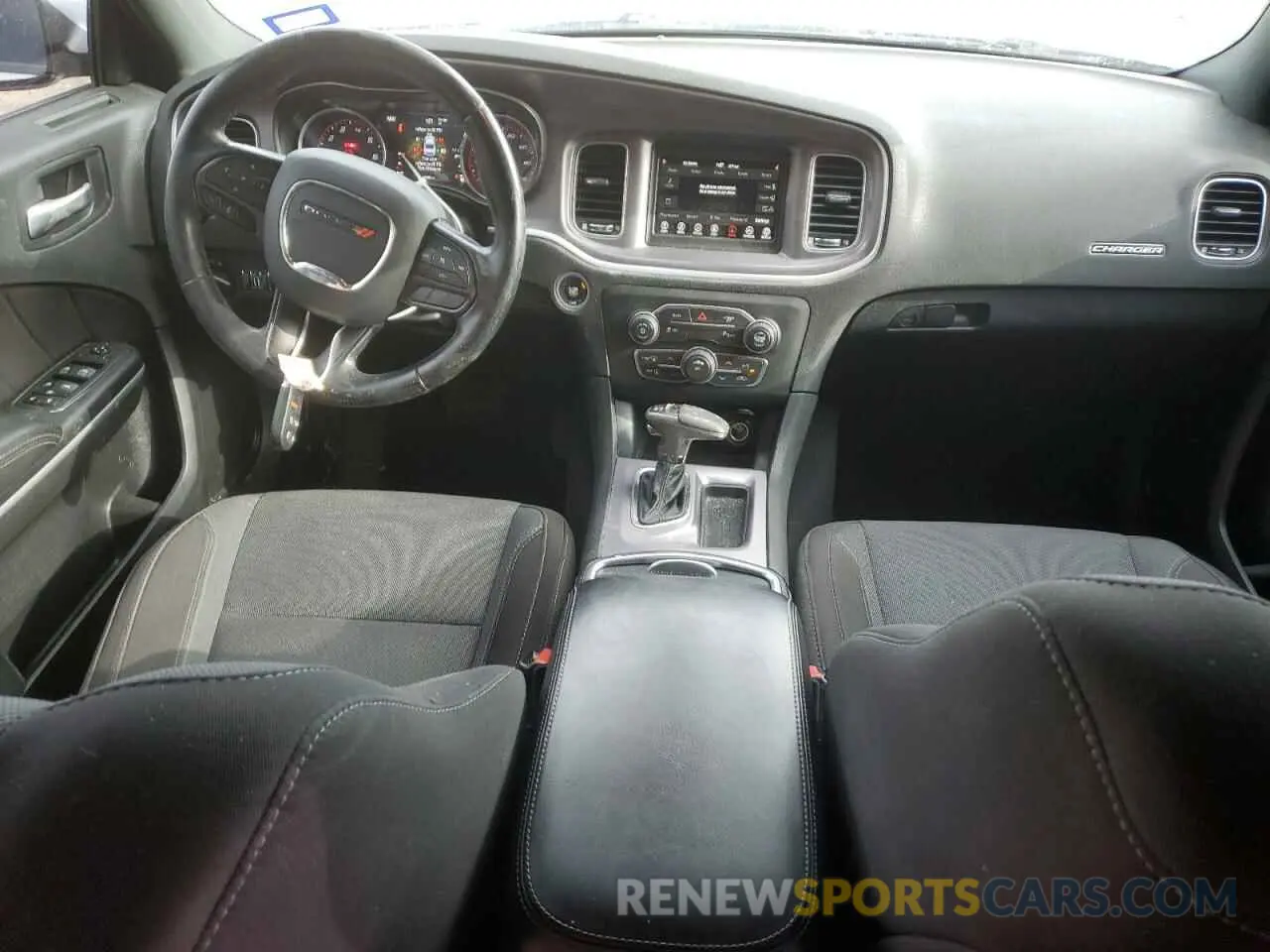 8 fotografías del automóvil dañado 2C3CDXBG6LH150073 DODGE CHARGER 2020