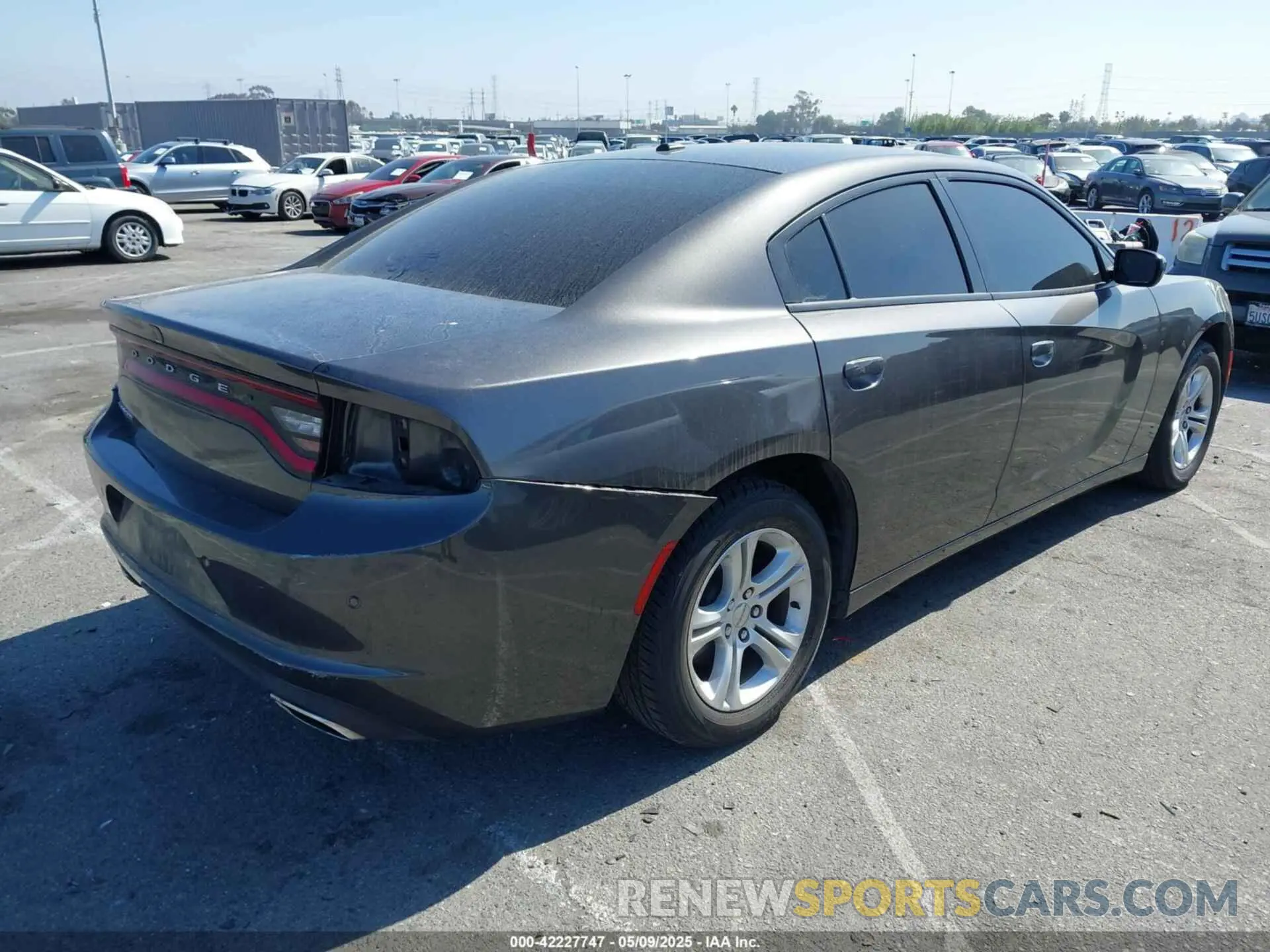 4 fotografías del automóvil dañado 2C3CDXBG6LH234913 DODGE CHARGER 2020