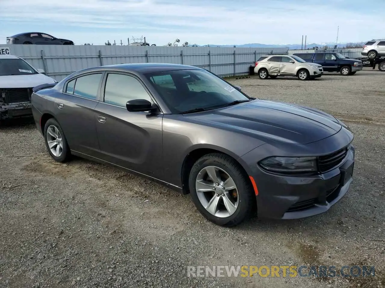 4 fotografías del automóvil dañado 2C3CDXBG6LH238511 DODGE CHARGER 2020