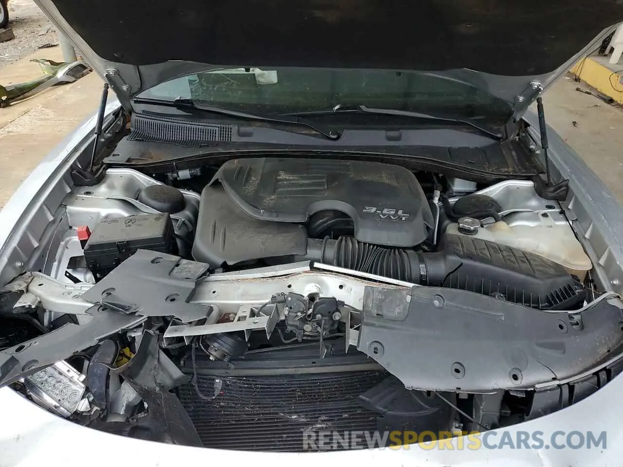 11 fotografías del automóvil dañado 2C3CDXBG7LH235374 DODGE CHARGER 2020