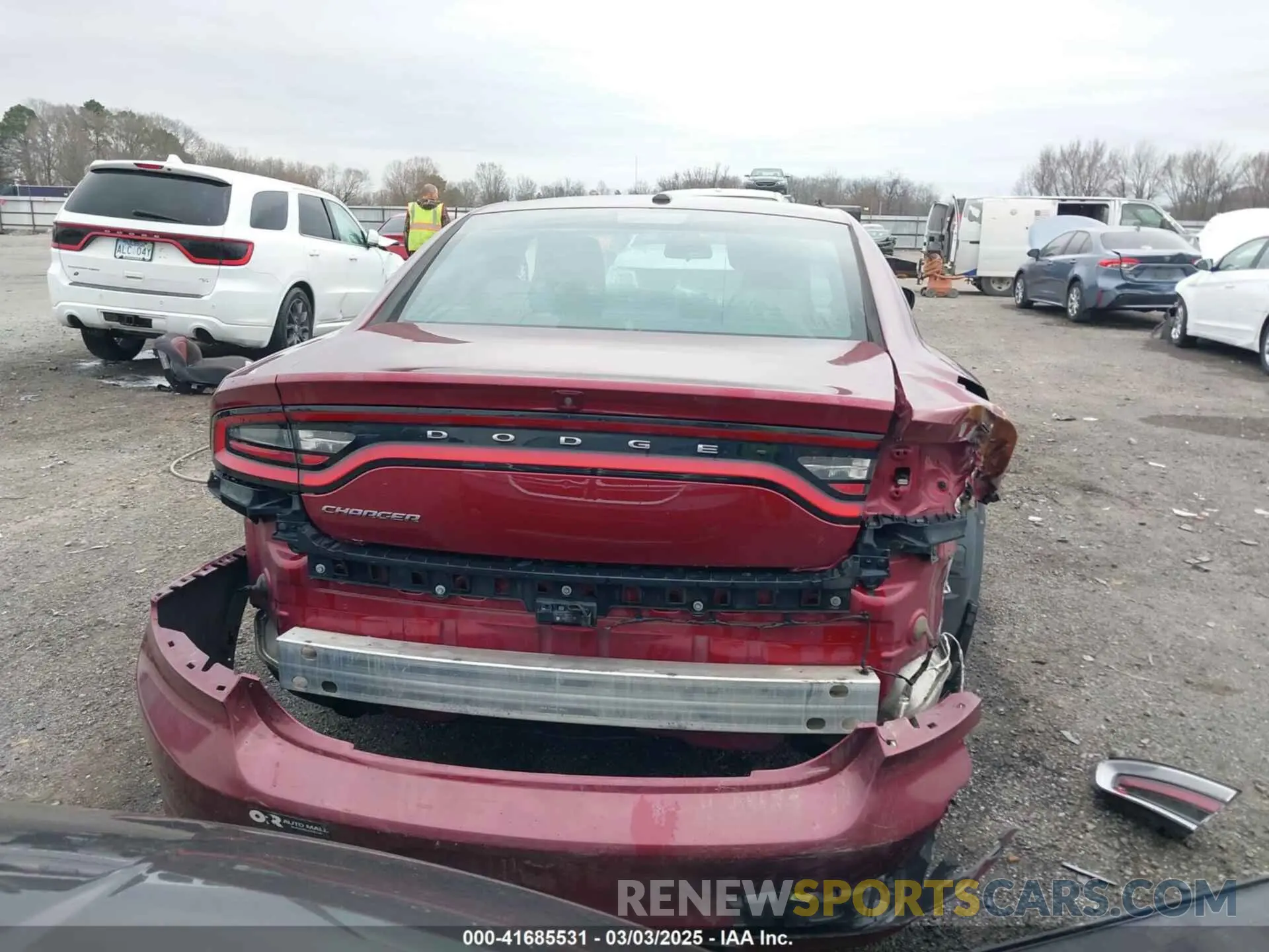 16 fotografías del automóvil dañado 2C3CDXBG8LH140371 DODGE CHARGER 2020