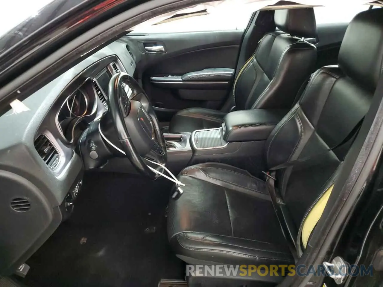 7 fotografías del automóvil dañado 2C3CDXBG8LH146834 DODGE CHARGER 2020