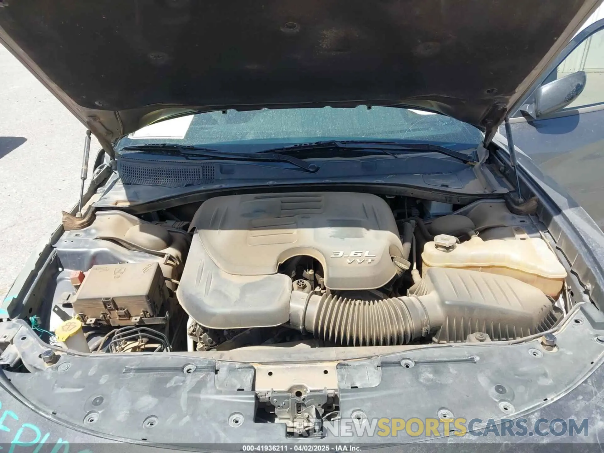 10 fotografías del automóvil dañado 2C3CDXBG8LH150267 DODGE CHARGER 2020