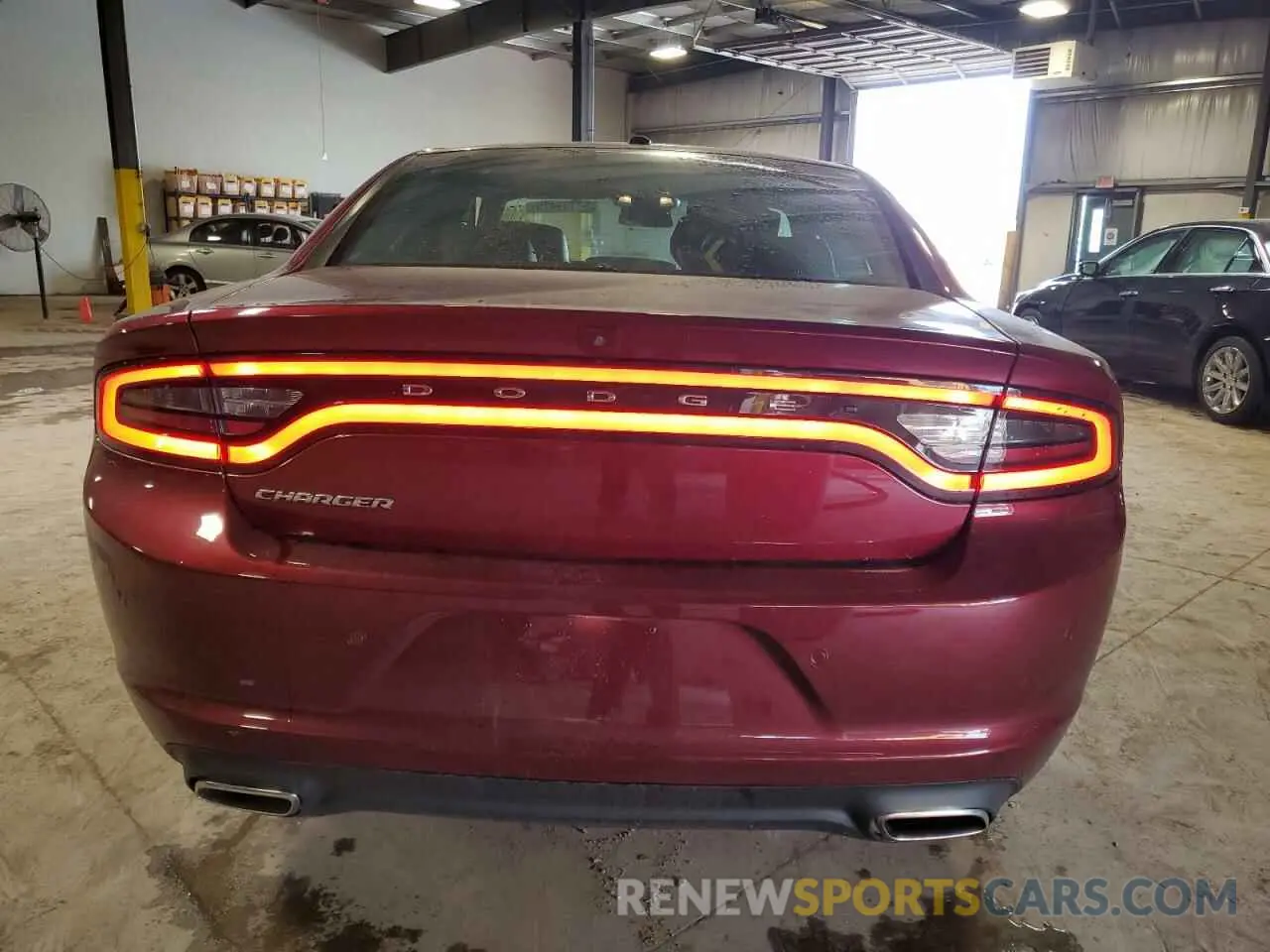 6 fotografías del automóvil dañado 2C3CDXBG8LH156103 DODGE CHARGER 2020