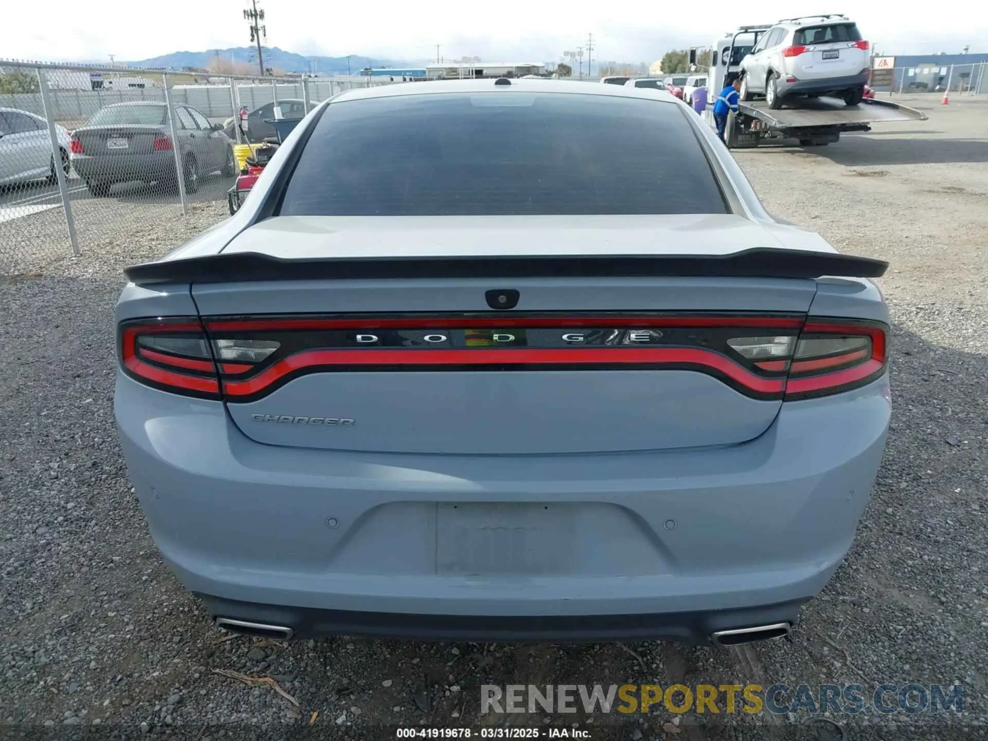 16 fotografías del automóvil dañado 2C3CDXBG8LH203193 DODGE CHARGER 2020