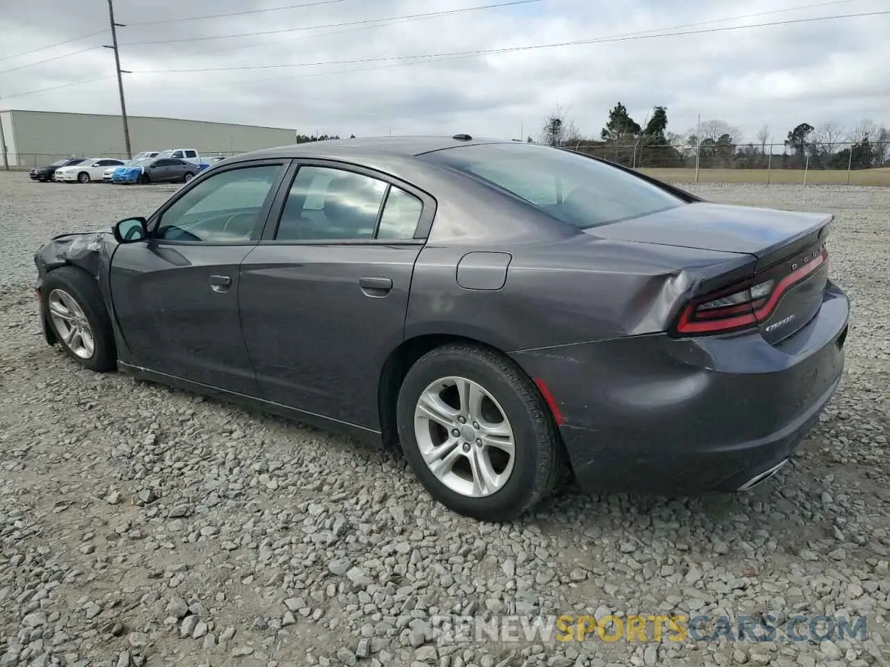 2 fotografías del automóvil dañado 2C3CDXBG9LH144123 DODGE CHARGER 2020