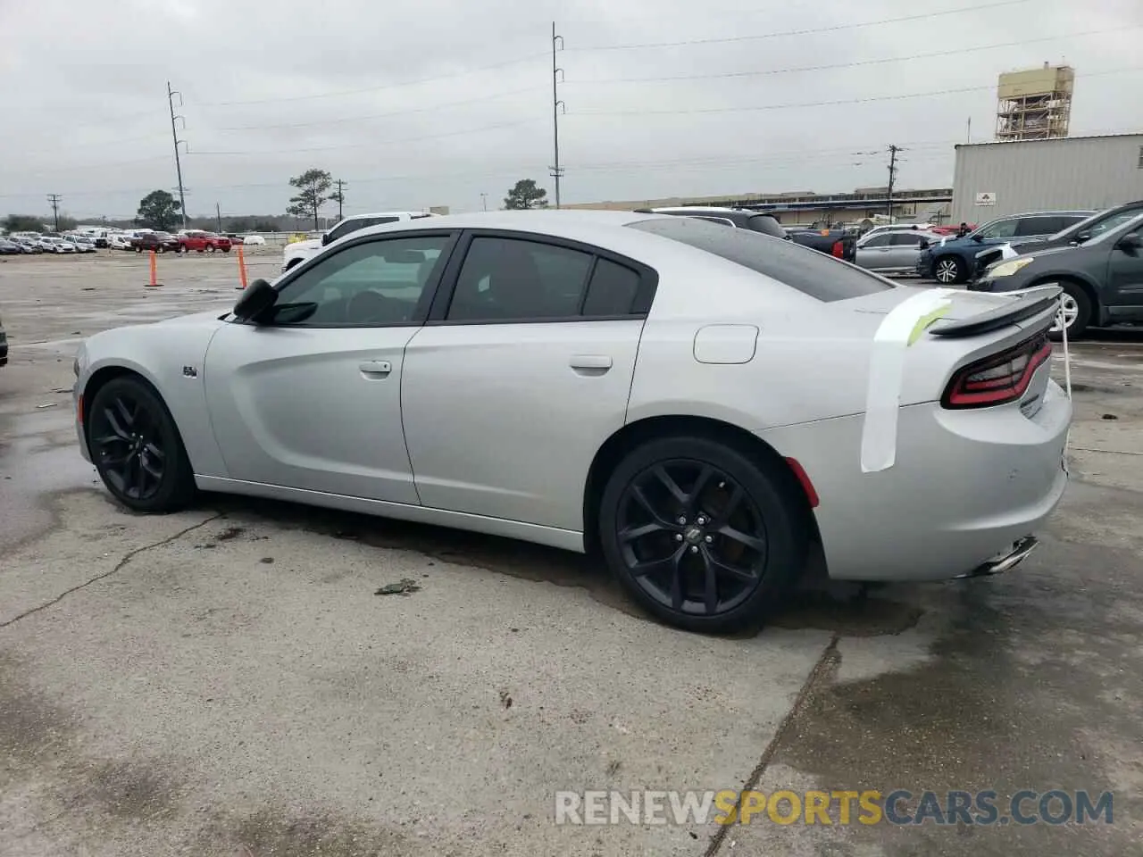 2 fotografías del automóvil dañado 2C3CDXBG9LH176716 DODGE CHARGER 2020