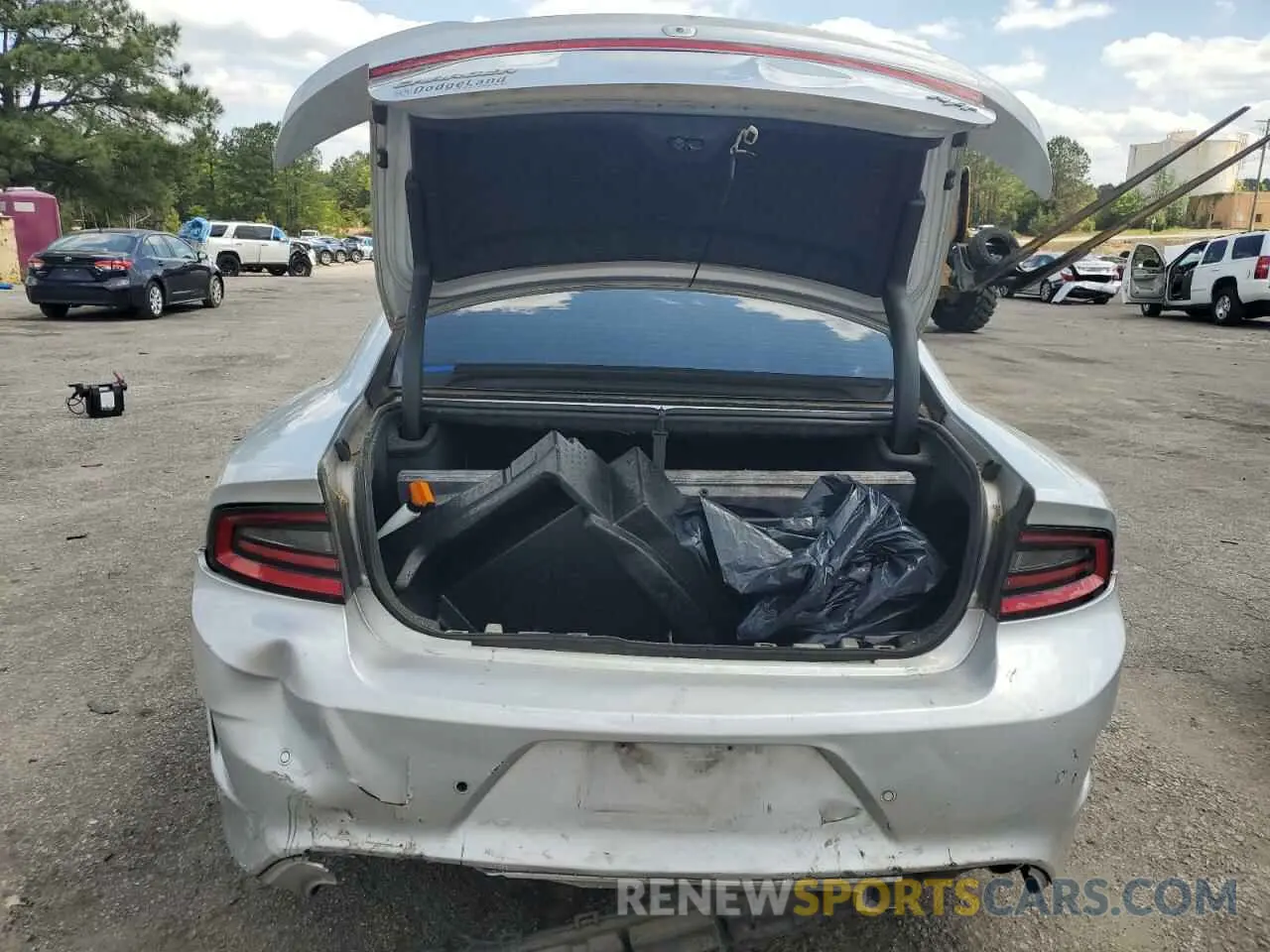 6 fotografías del automóvil dañado 2C3CDXCT2LH199590 DODGE CHARGER 2020