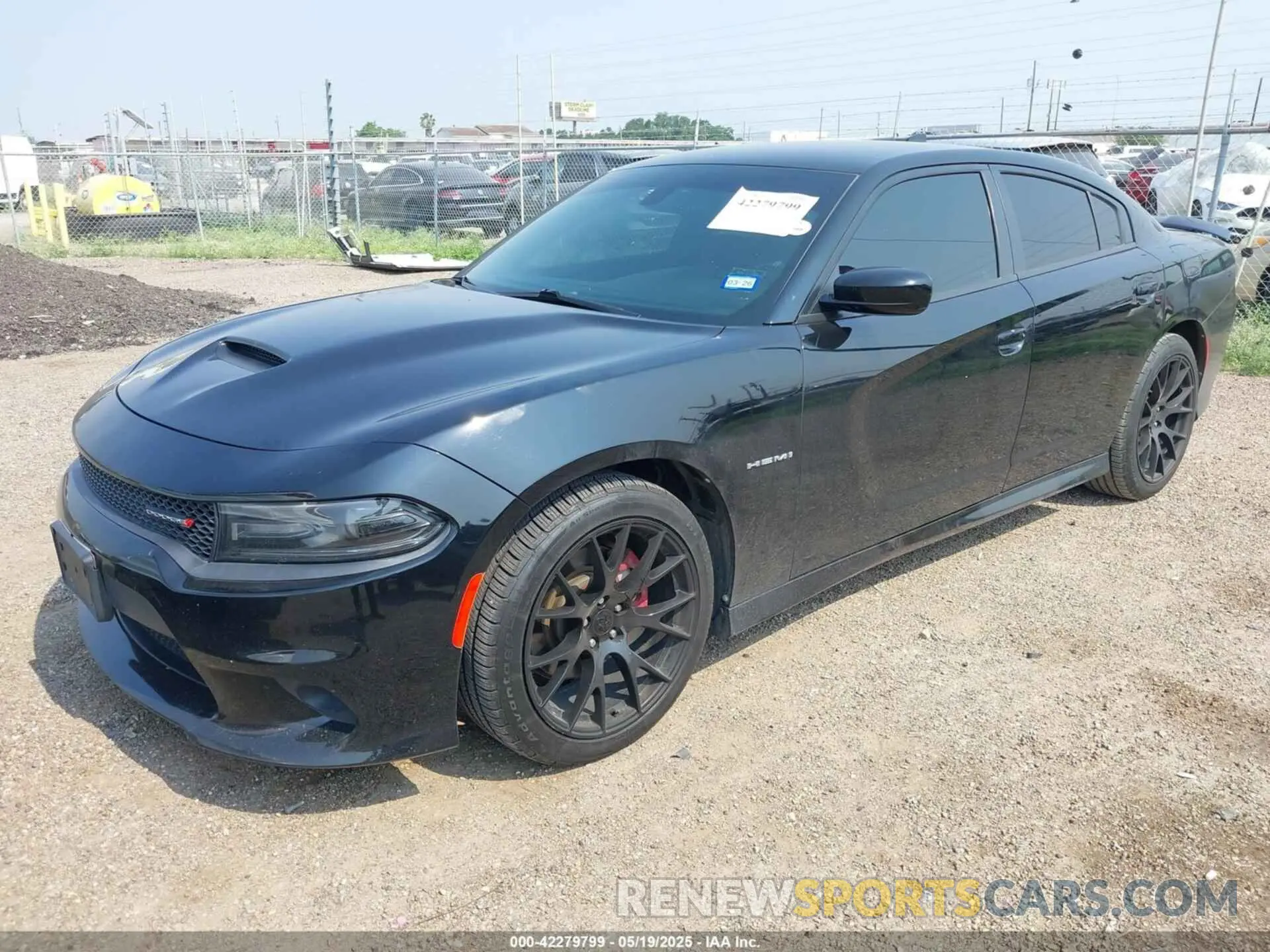 2 fotografías del automóvil dañado 2C3CDXCT3LH136501 DODGE CHARGER 2020