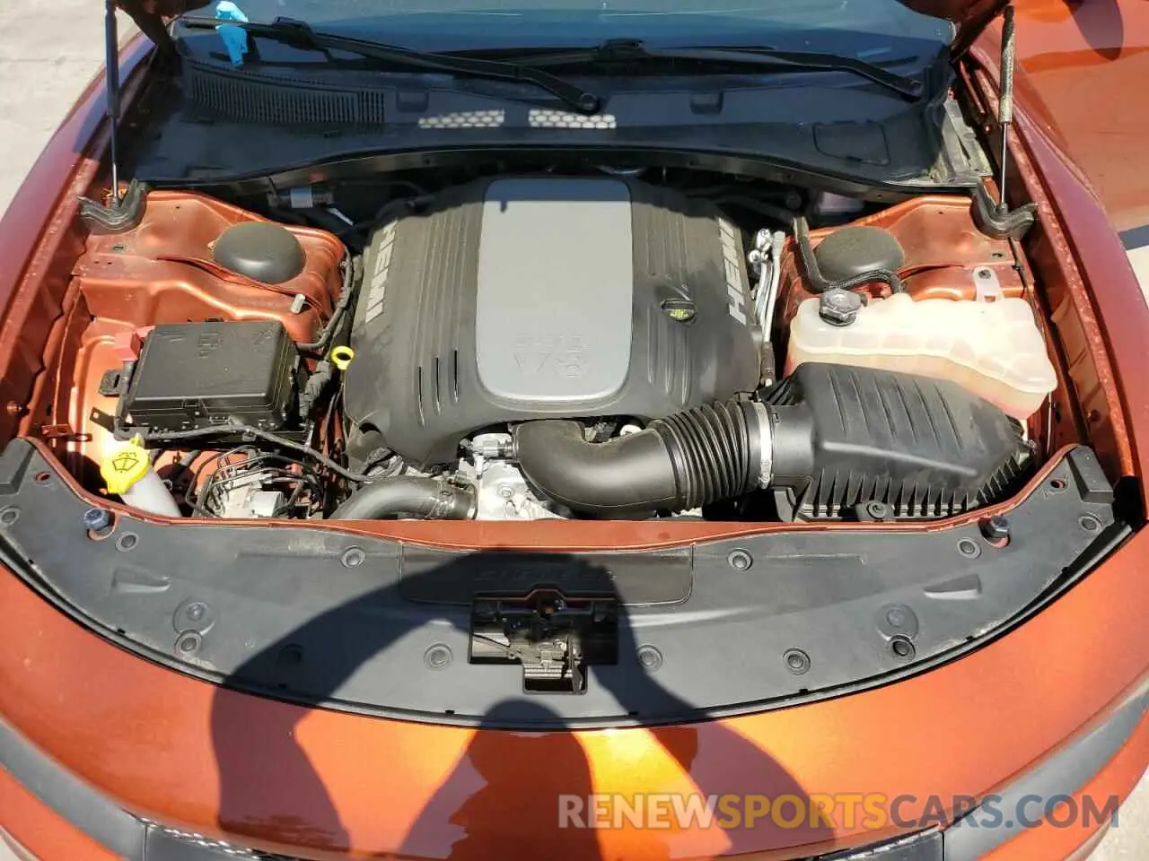 11 fotografías del automóvil dañado 2C3CDXCT4LH220343 DODGE CHARGER 2020