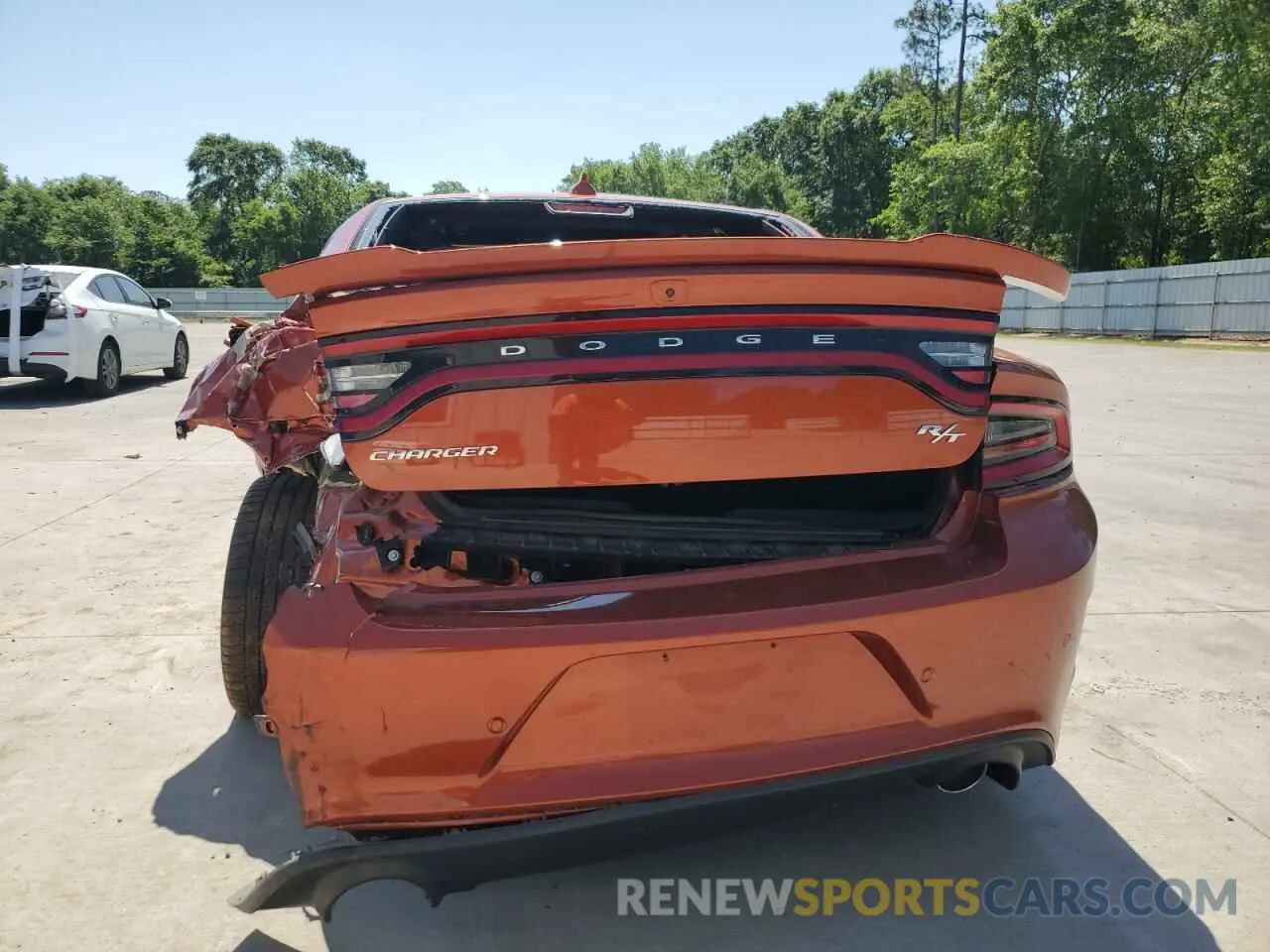 6 fotografías del automóvil dañado 2C3CDXCT4LH220343 DODGE CHARGER 2020