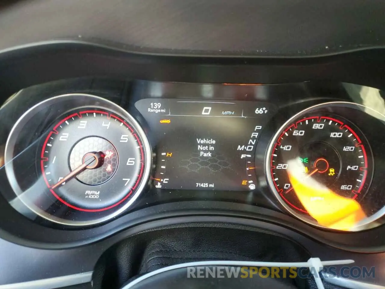 9 fotografías del automóvil dañado 2C3CDXCT4LH245436 DODGE CHARGER 2020