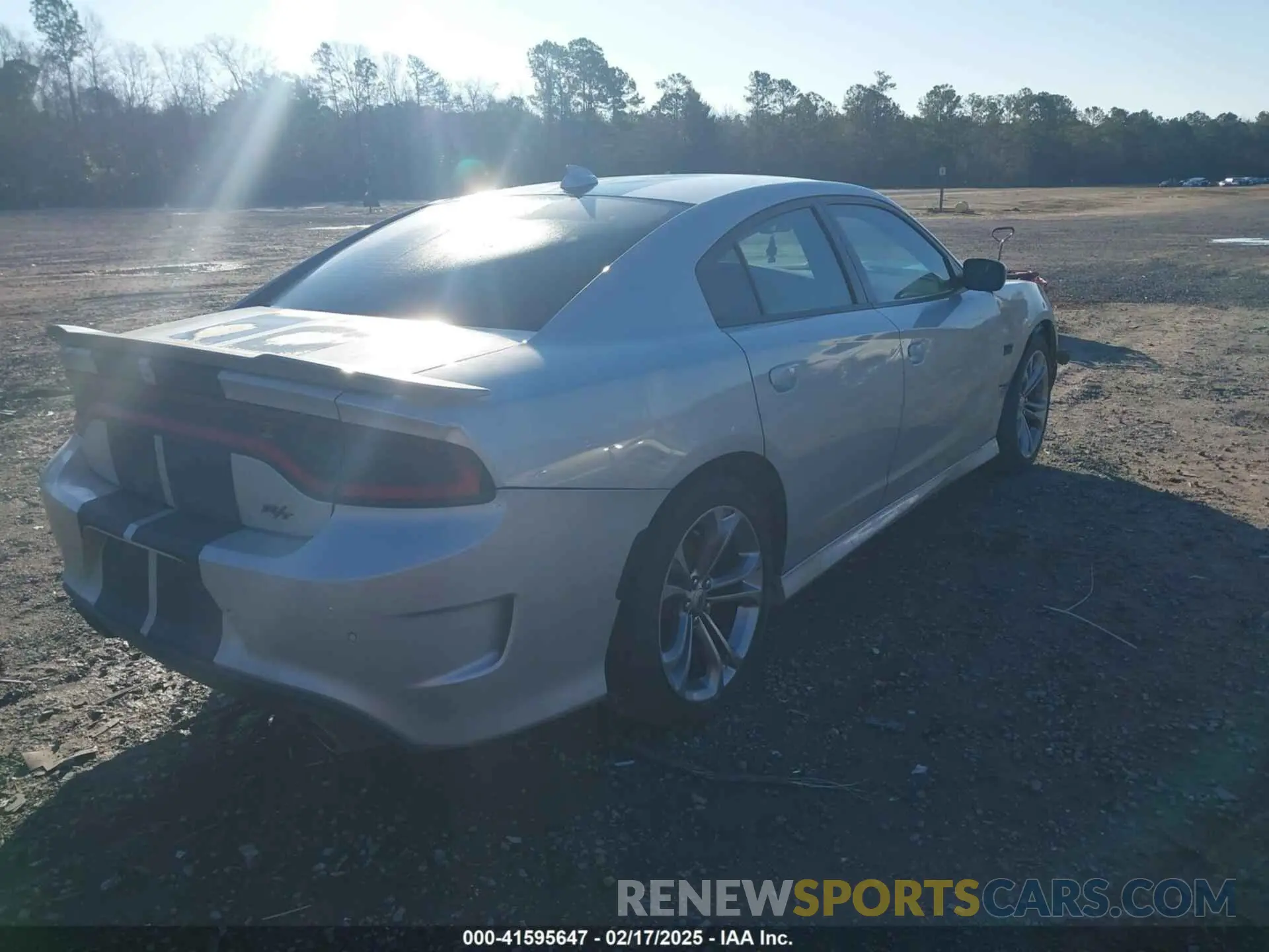 4 fotografías del automóvil dañado 2C3CDXCT6LH106652 DODGE CHARGER 2020