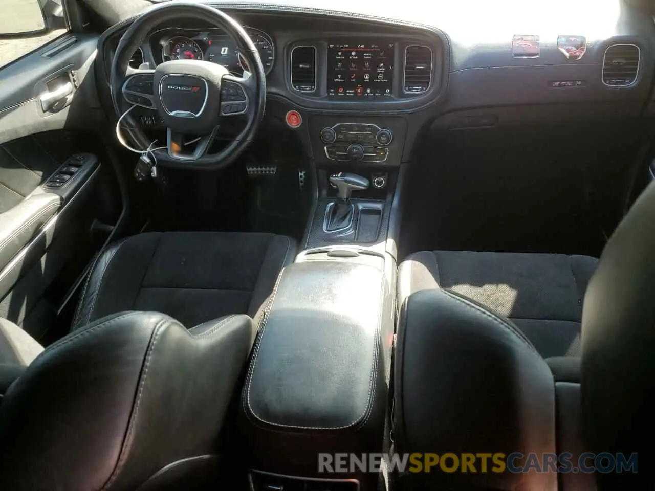 8 fotografías del automóvil dañado 2C3CDXGJ2LH232208 DODGE CHARGER 2020