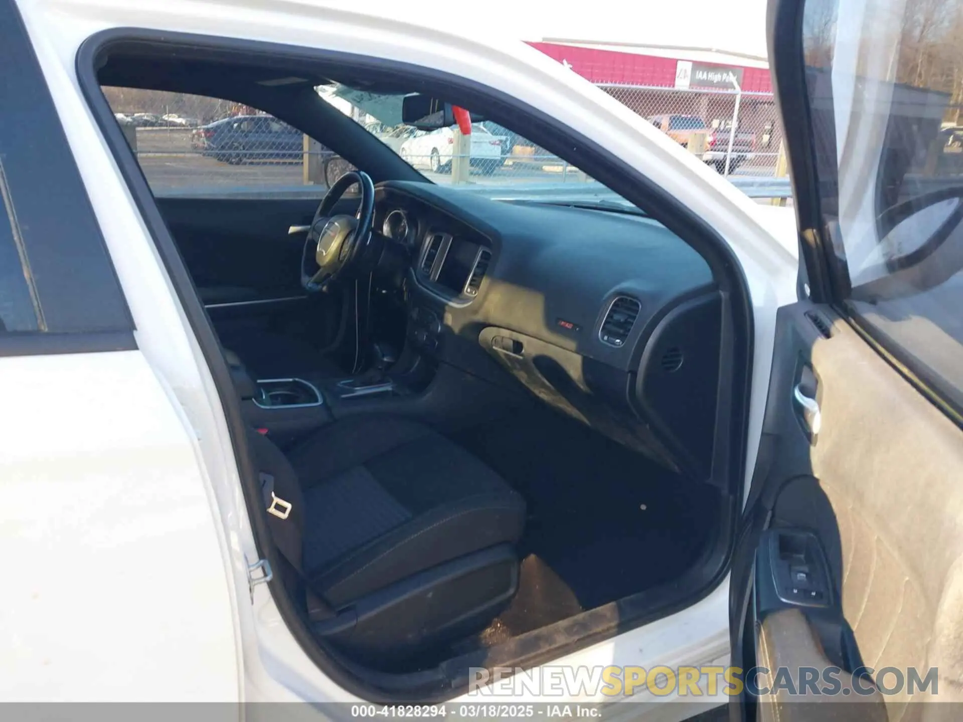 5 fotografías del automóvil dañado 2C3CDXGJ3LH244092 DODGE CHARGER 2020