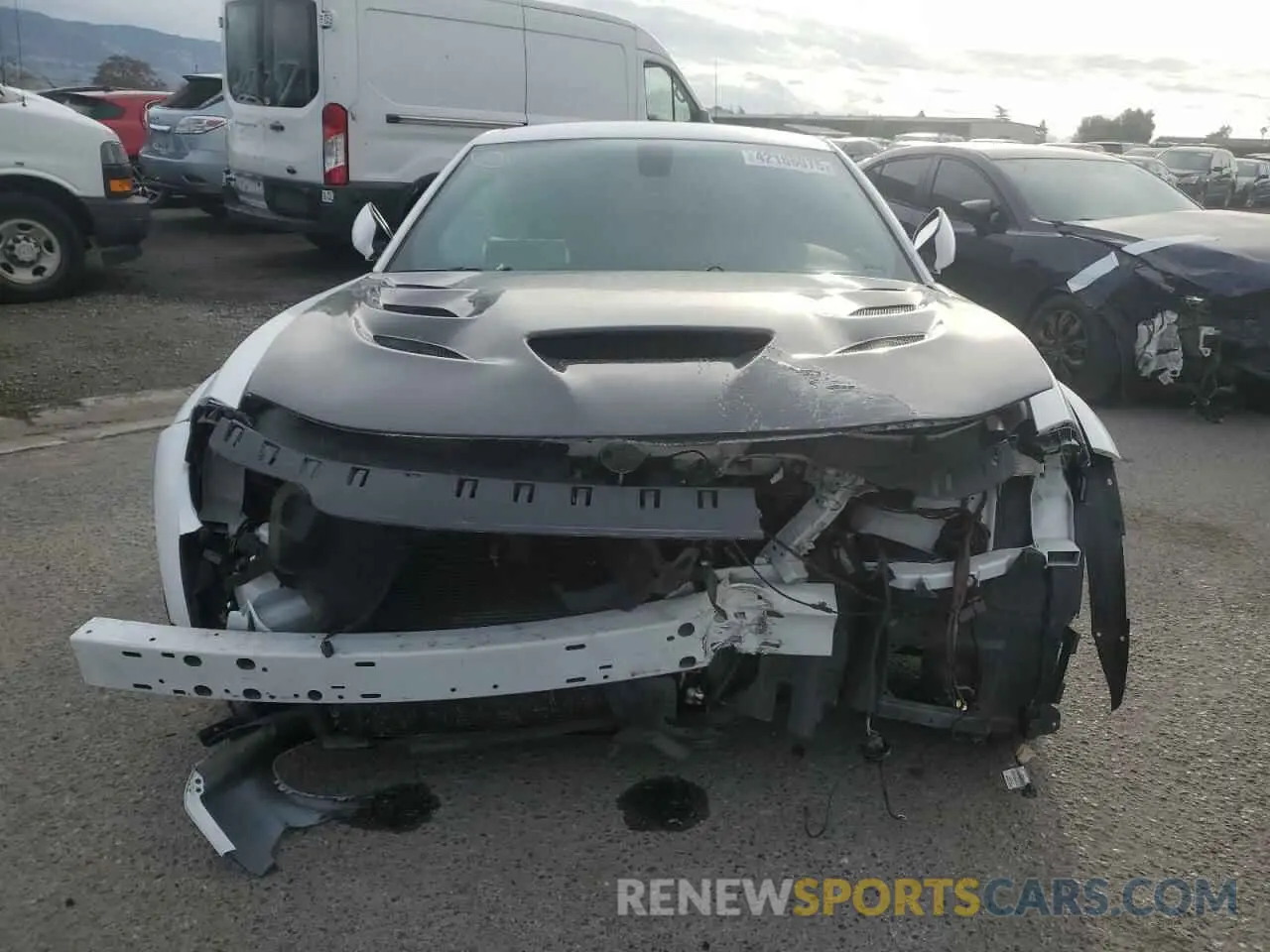 5 fotografías del automóvil dañado 2C3CDXGJ5LH149744 DODGE CHARGER 2020