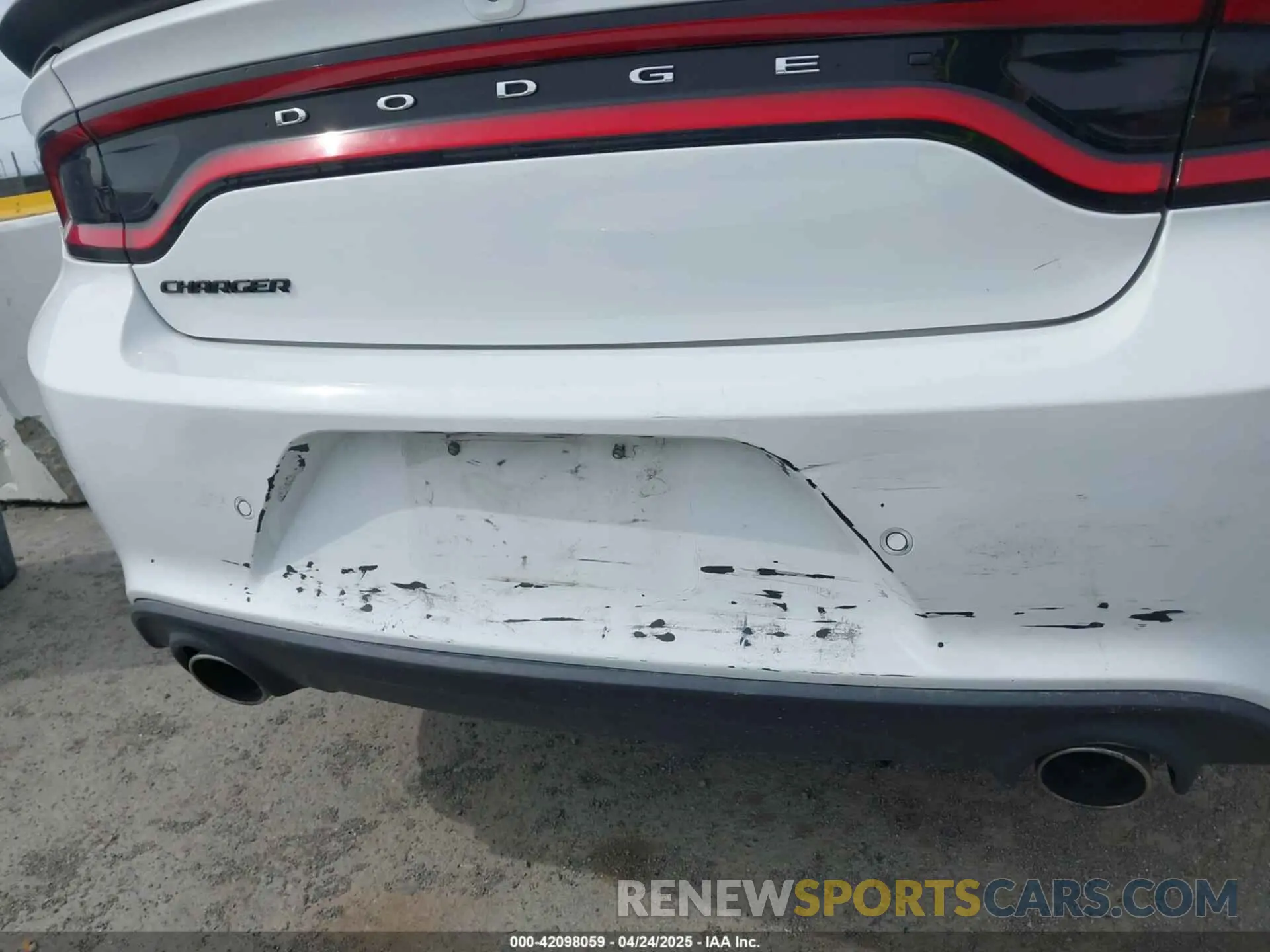 16 fotografías del automóvil dañado 2C3CDXGJ5LH180296 DODGE CHARGER 2020