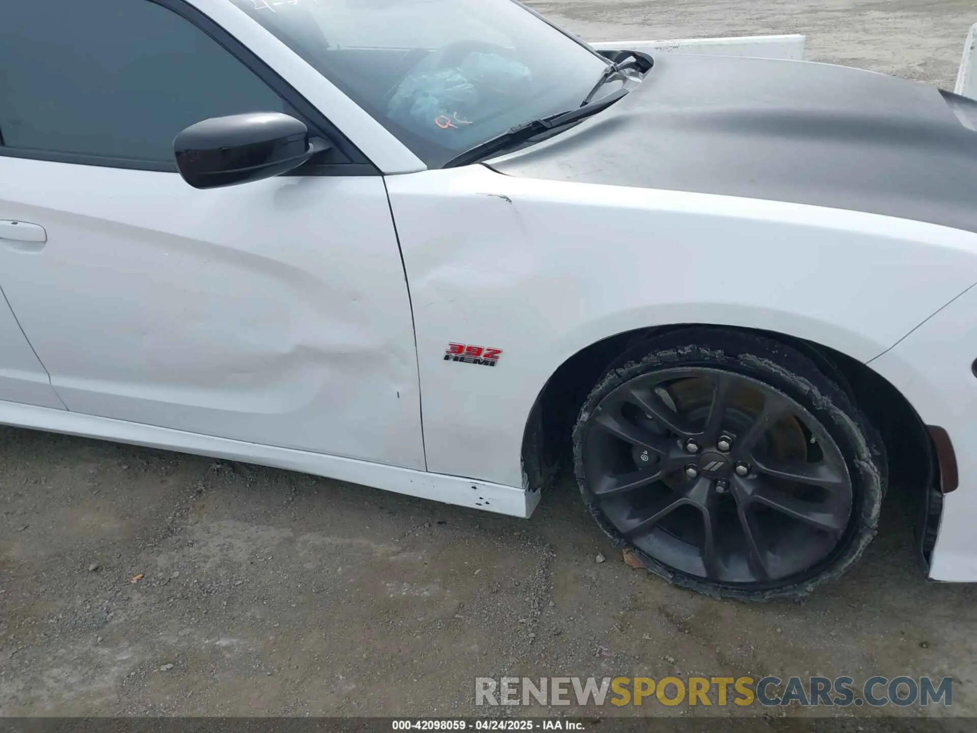 17 fotografías del automóvil dañado 2C3CDXGJ5LH180296 DODGE CHARGER 2020