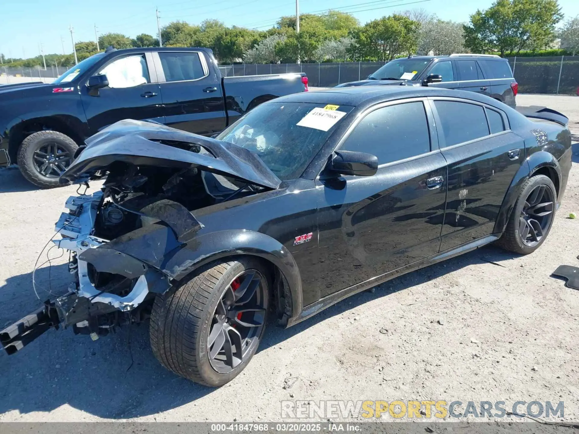 2 fotografías del automóvil dañado 2C3CDXGJ6LH144830 DODGE CHARGER 2020