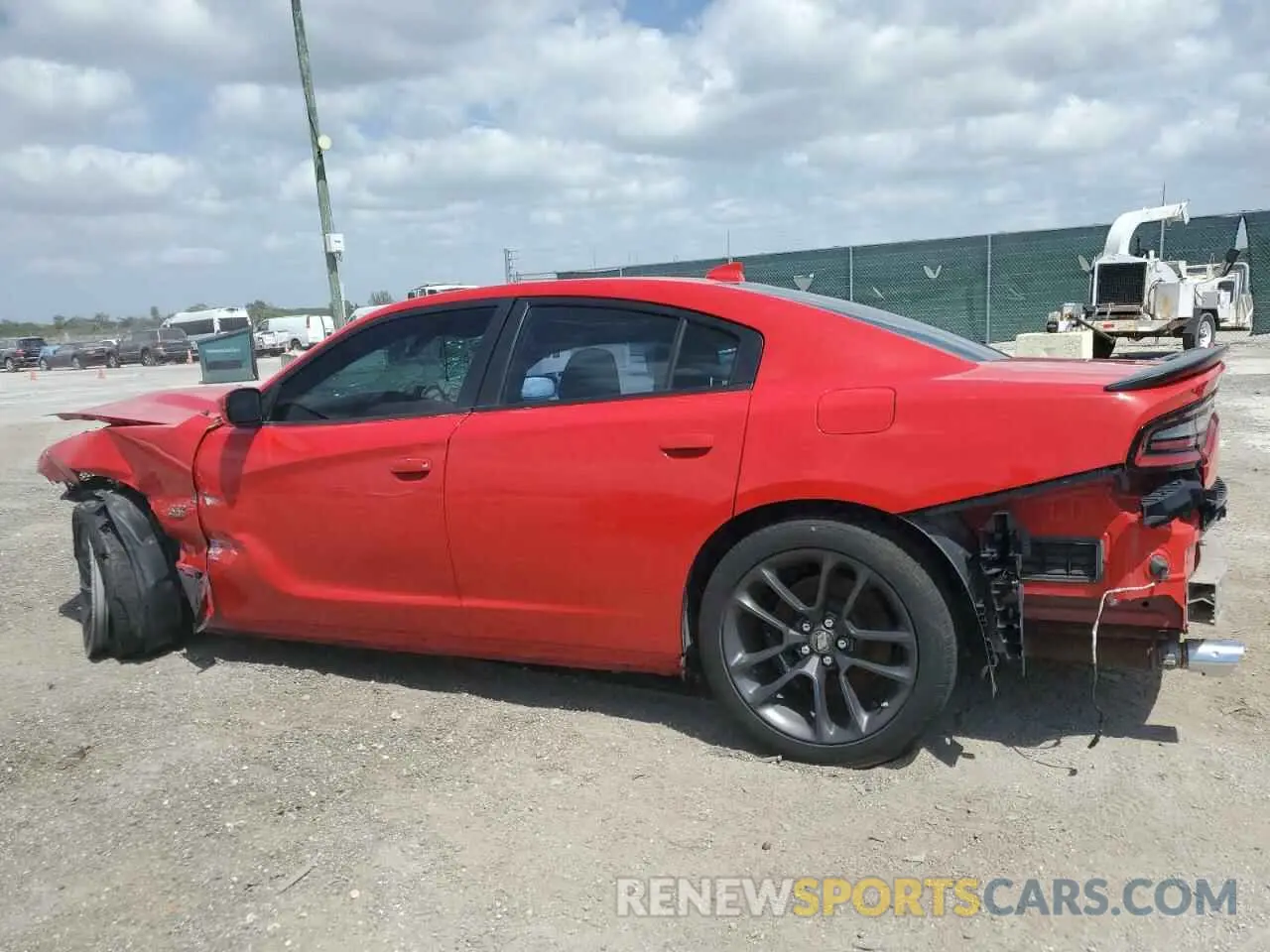 2 fotografías del automóvil dañado 2C3CDXGJ7LH232317 DODGE CHARGER 2020