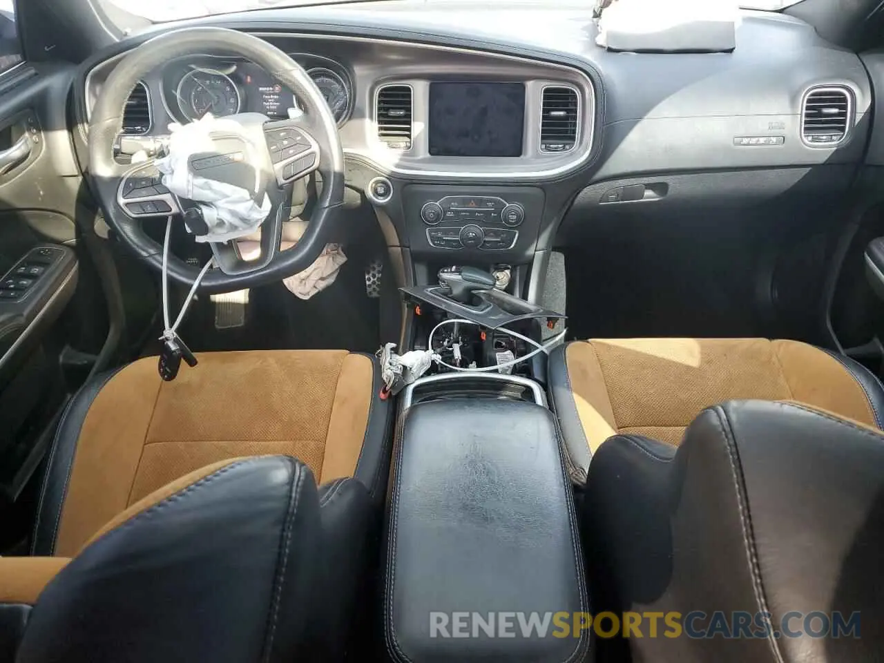 8 fotografías del automóvil dañado 2C3CDXGJ8LH172449 DODGE CHARGER 2020