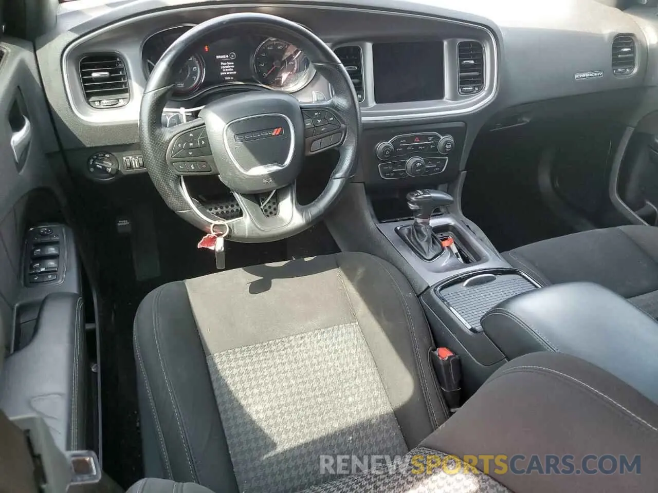 8 fotografías del automóvil dañado 2C3CDXHG3LH251773 DODGE CHARGER 2020