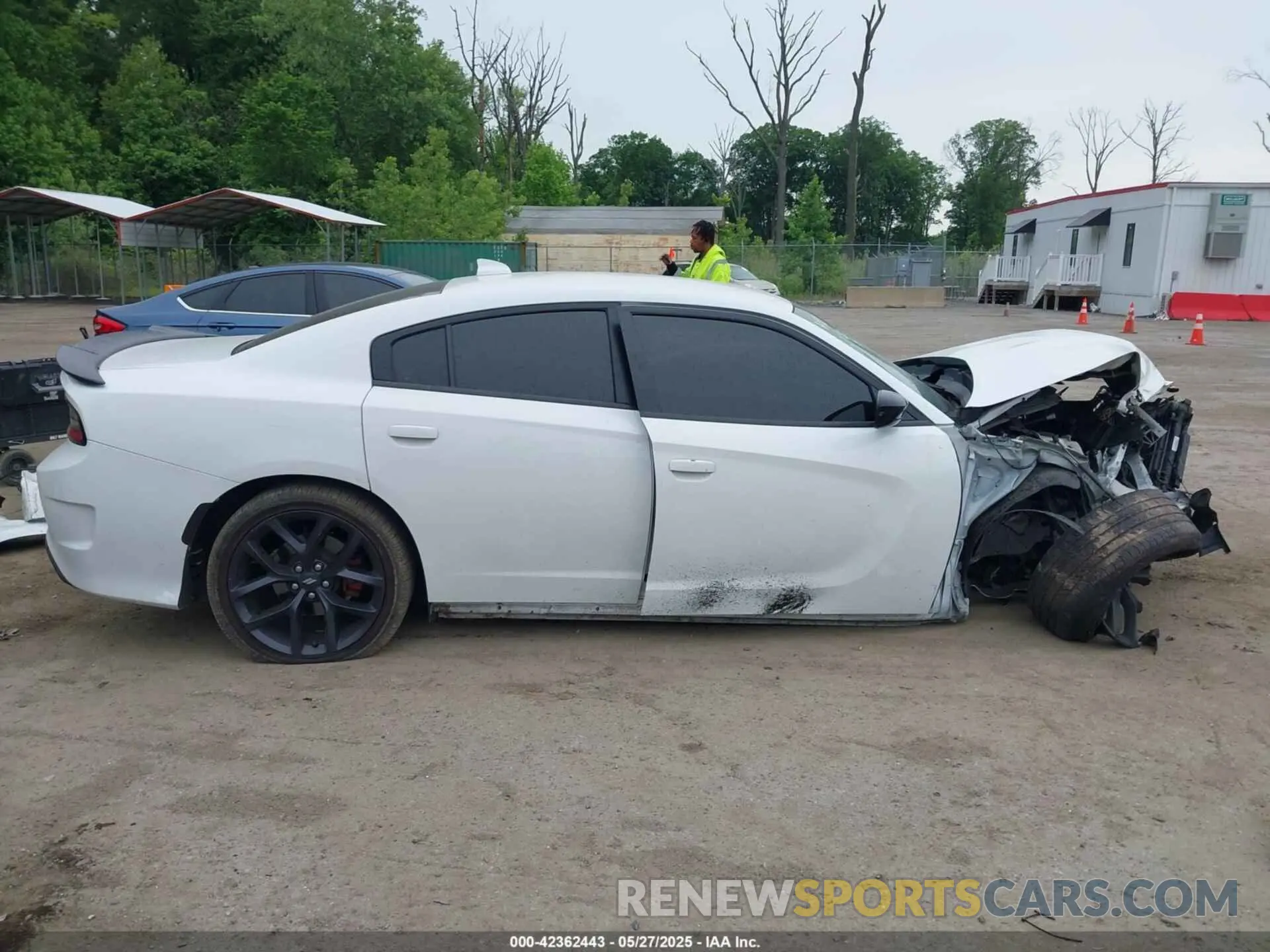 13 fotografías del automóvil dañado 2C3CDXHG7LH138246 DODGE CHARGER 2020