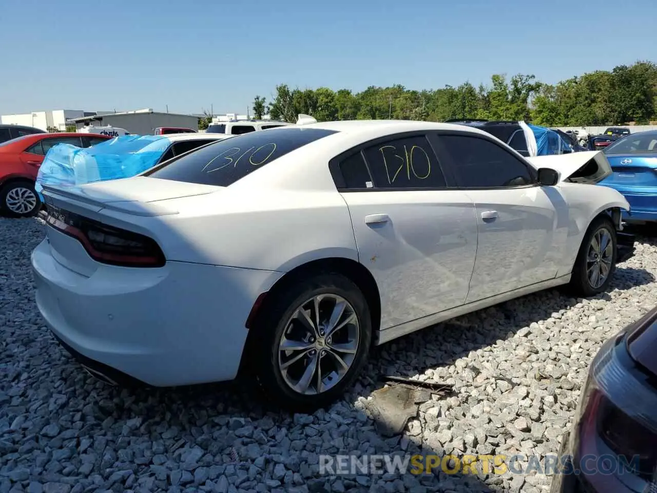 3 fotografías del automóvil dañado 2C3CDXJG0LH105163 DODGE CHARGER 2020