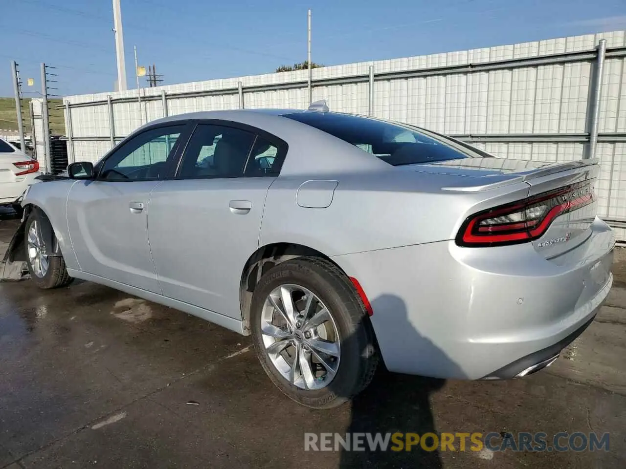 2 fotografías del automóvil dañado 2C3CDXJG2LH183783 DODGE CHARGER 2020