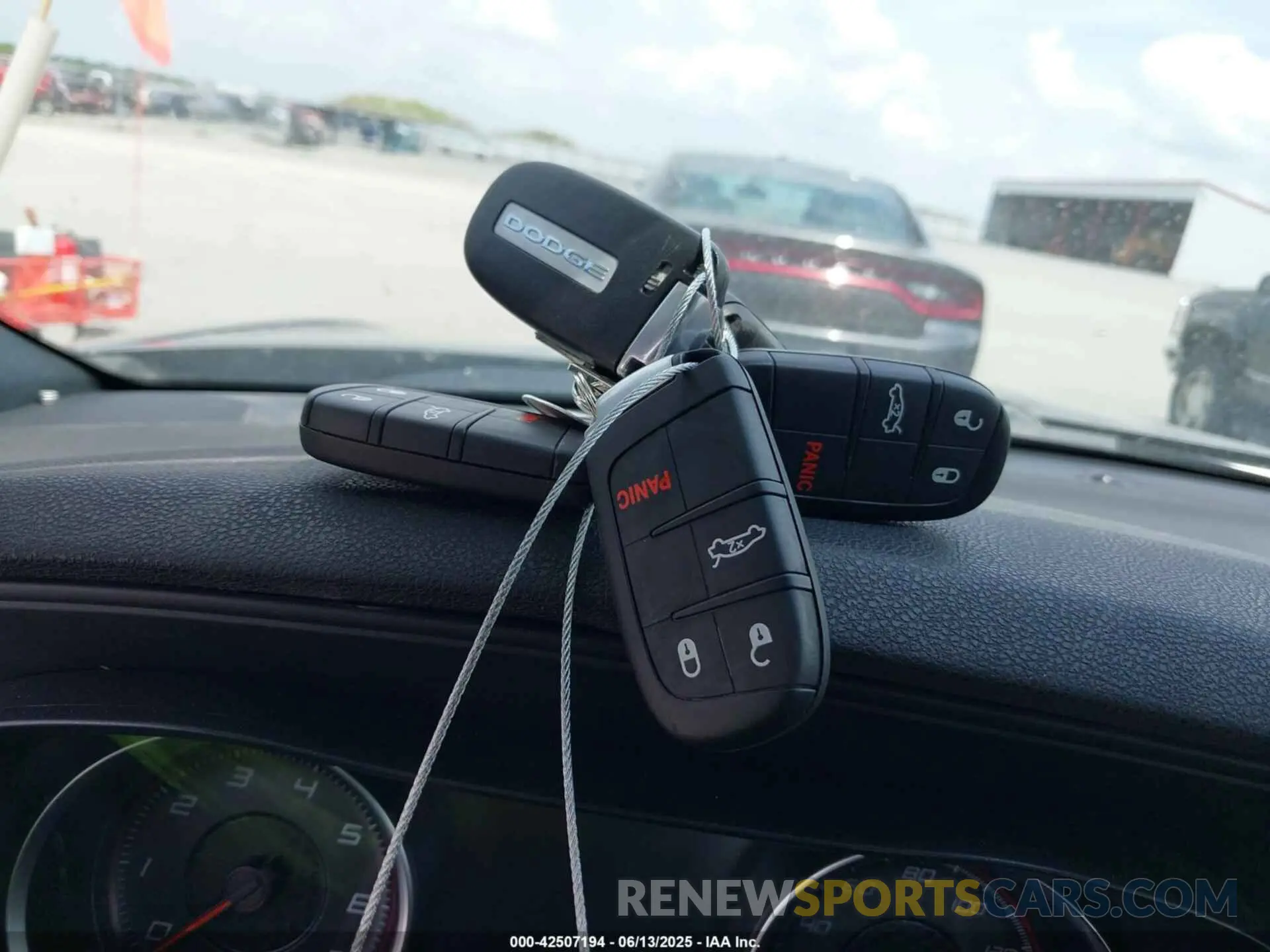 11 fotografías del automóvil dañado 2C3CDXKT4LH127498 DODGE CHARGER 2020