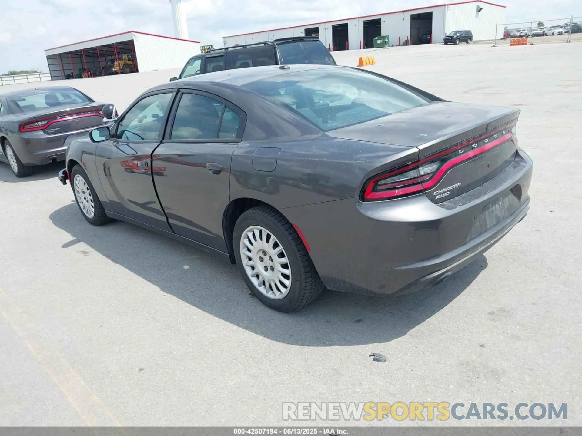3 fotografías del automóvil dañado 2C3CDXKT4LH127498 DODGE CHARGER 2020