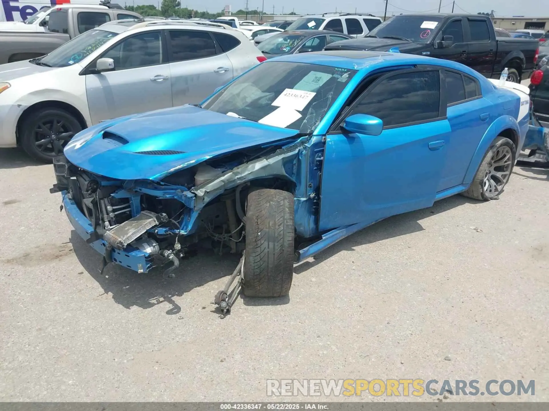 2 fotografías del automóvil dañado 2C3CDXL92LH116048 DODGE CHARGER 2020