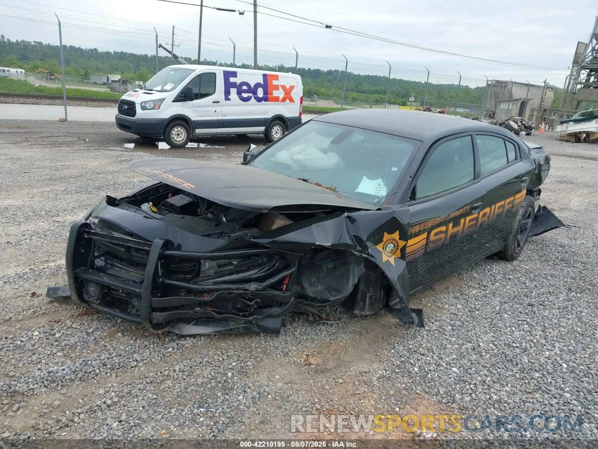 2 fotografías del automóvil dañado 2C3CDXAT2MH551264 DODGE CHARGER 2021