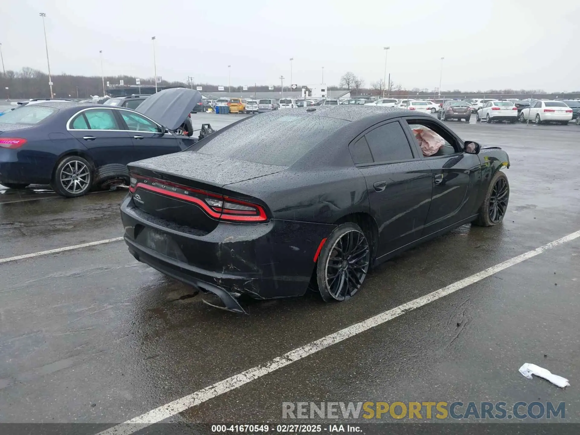 4 fotografías del automóvil dañado 2C3CDXBG0MH647041 DODGE CHARGER 2021