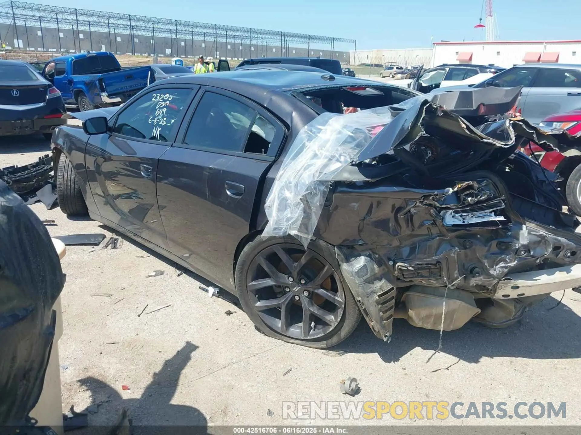 3 fotografías del automóvil dañado 2C3CDXBG5MH562129 DODGE CHARGER 2021
