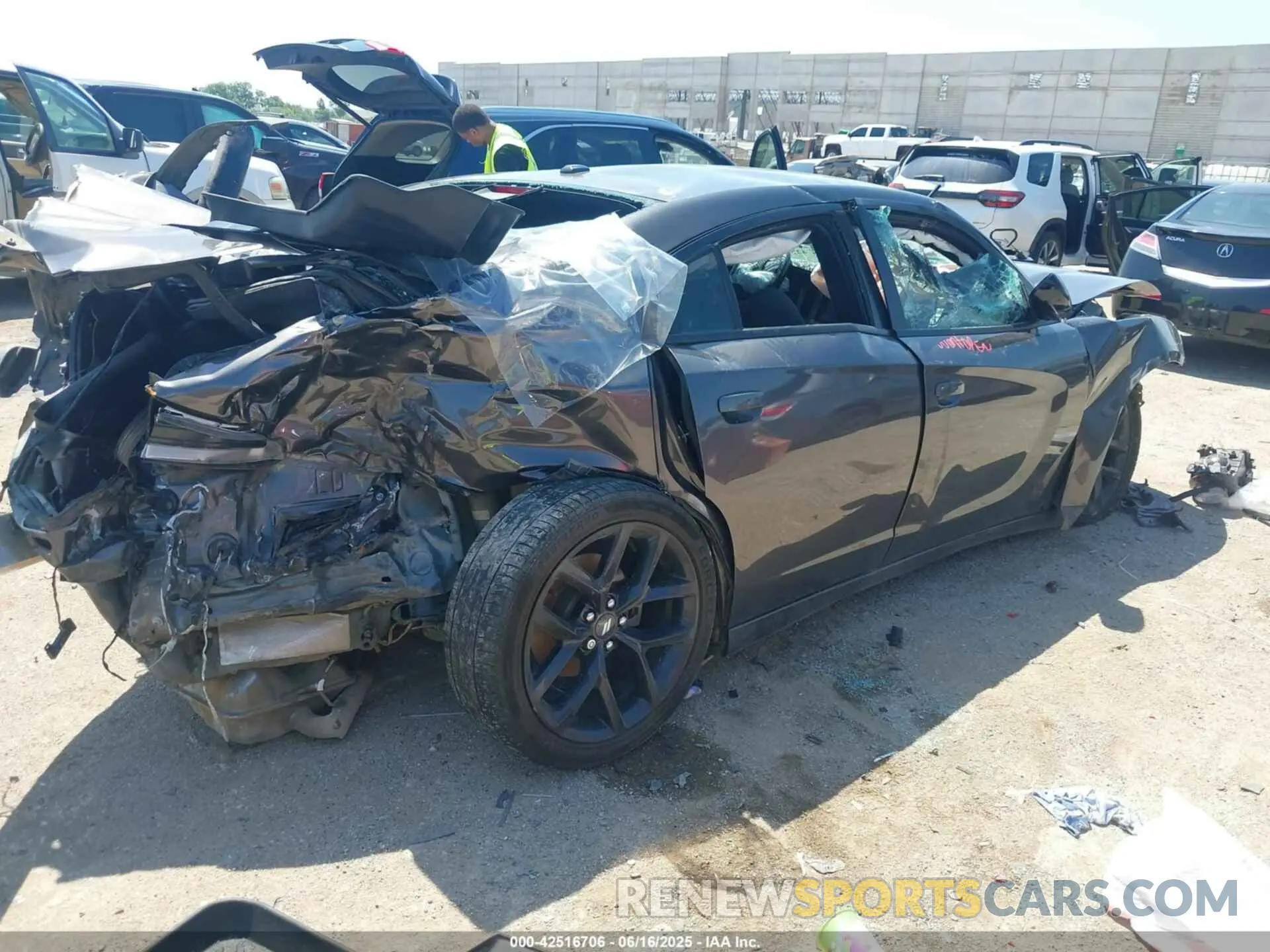 4 fotografías del automóvil dañado 2C3CDXBG5MH562129 DODGE CHARGER 2021