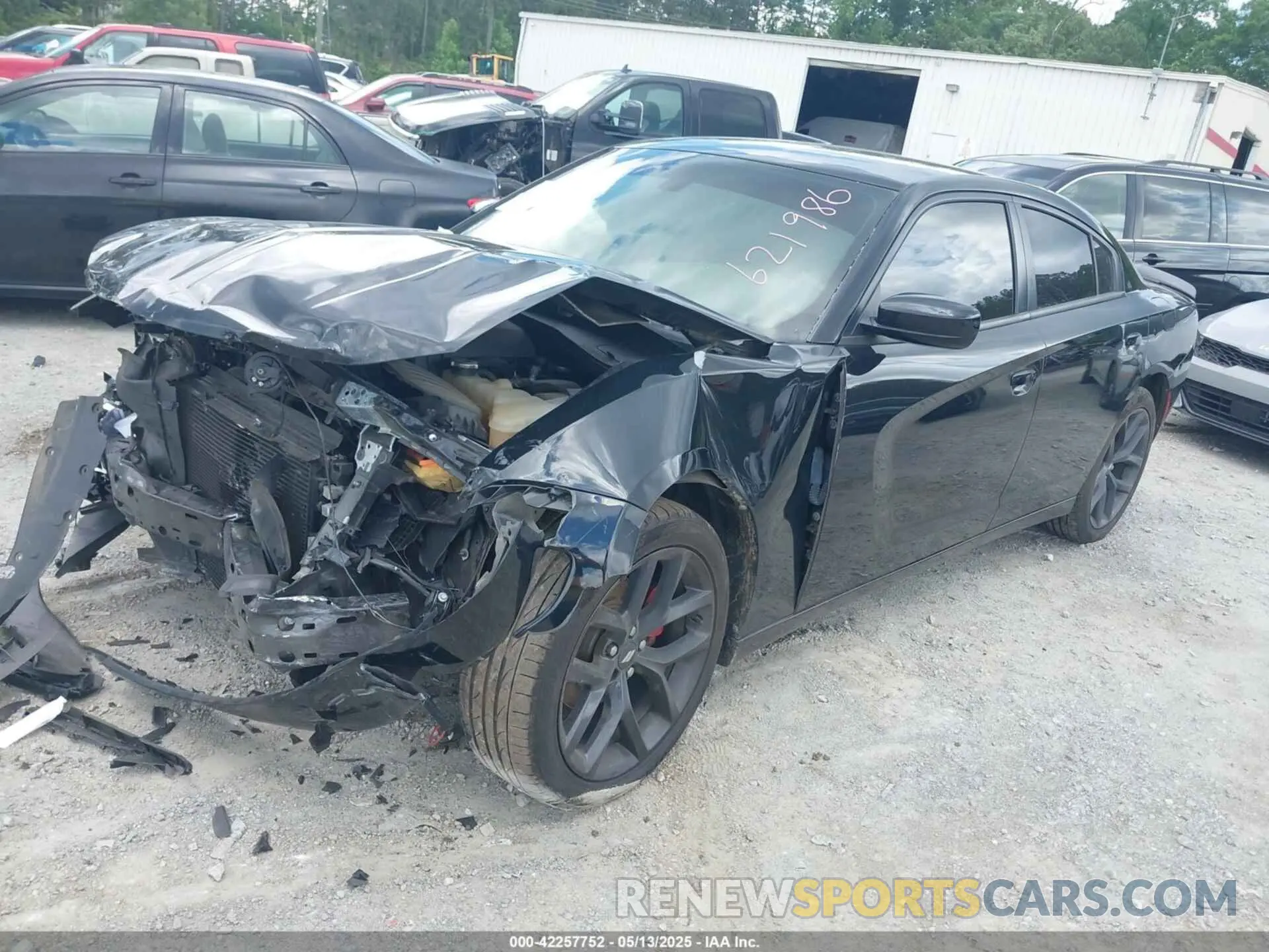 2 fotografías del automóvil dañado 2C3CDXBG5MH621986 DODGE CHARGER 2021