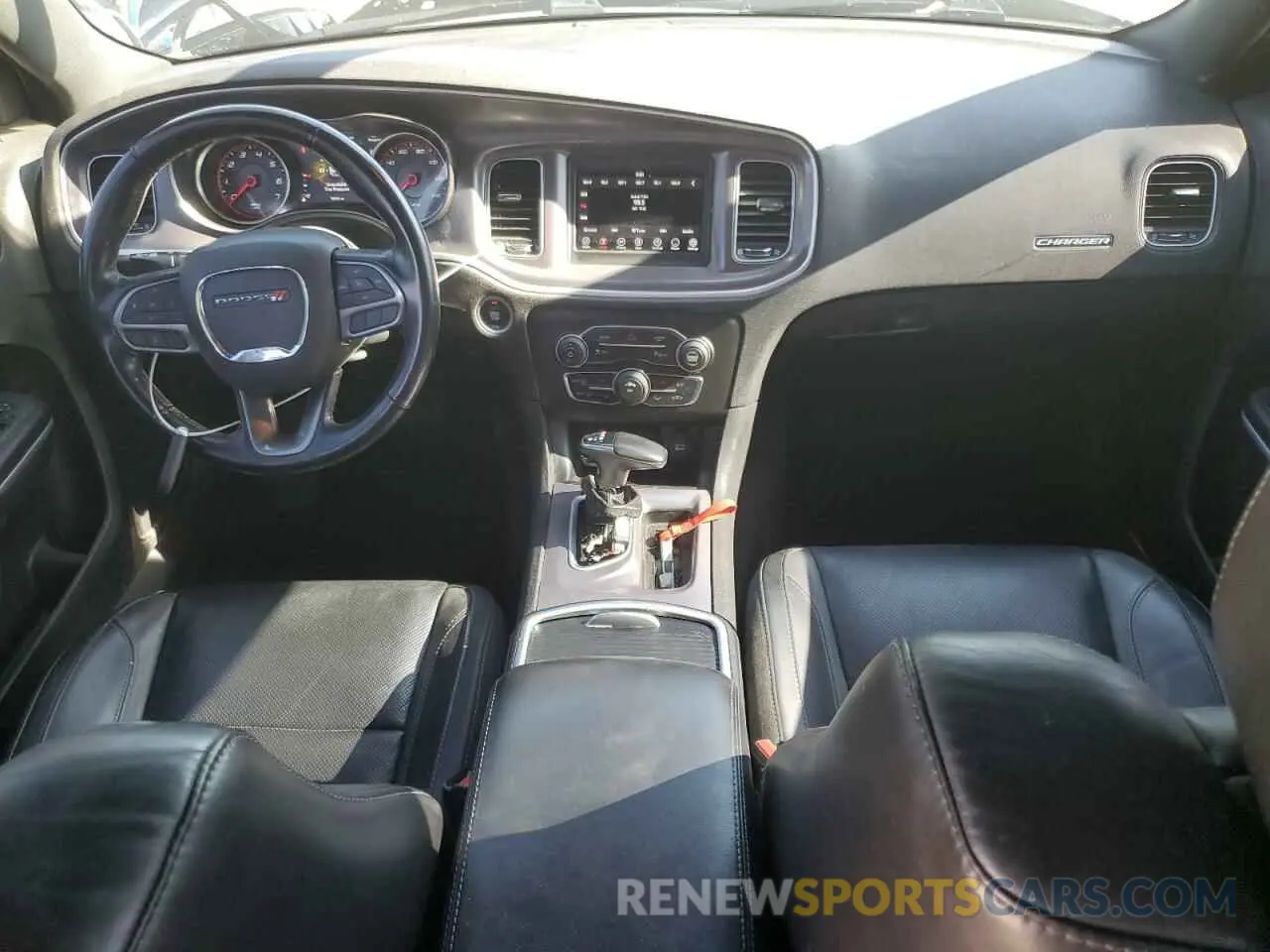 8 fotografías del automóvil dañado 2C3CDXBG7MH646629 DODGE CHARGER 2021