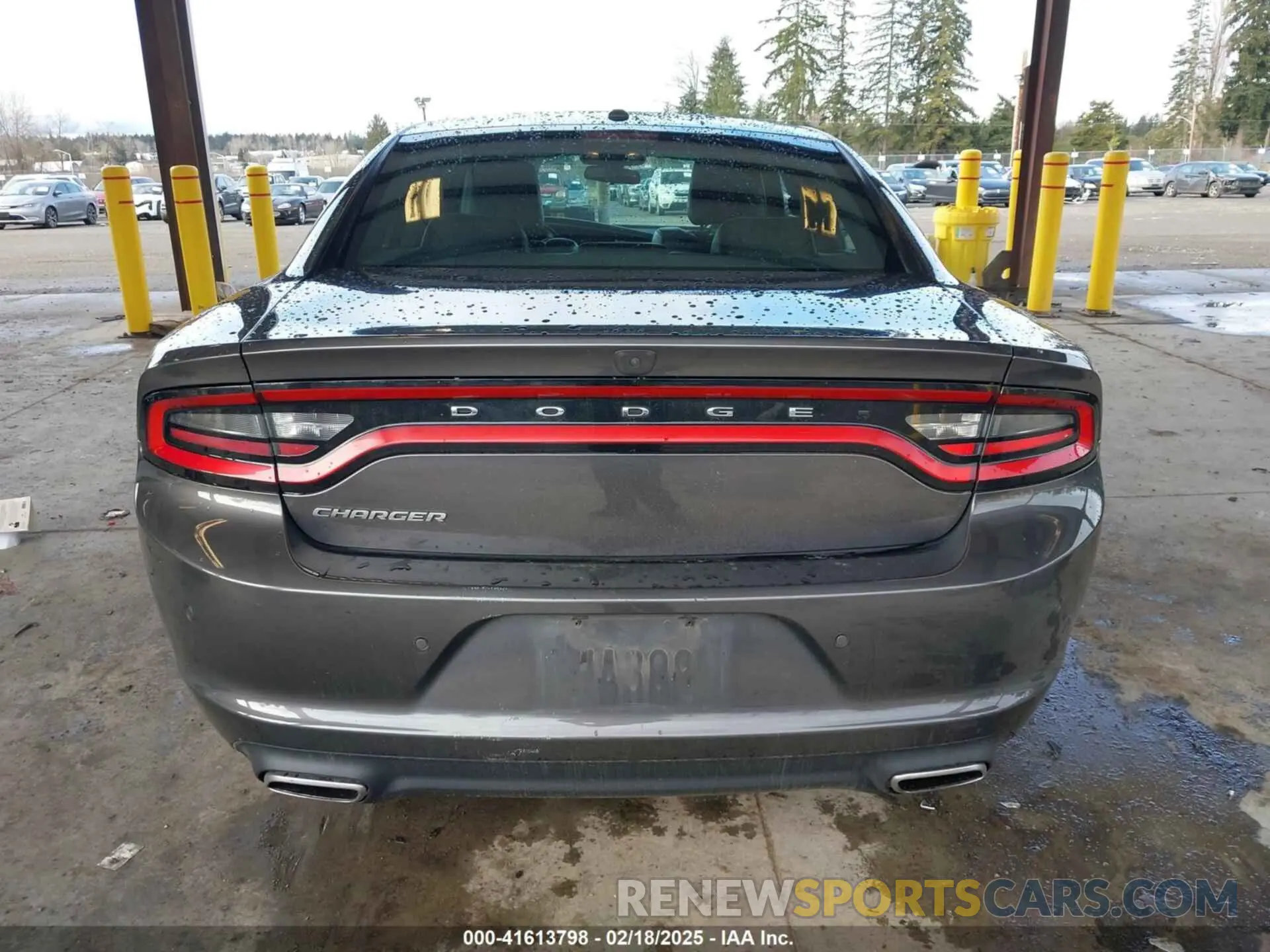 17 fotografías del automóvil dañado 2C3CDXBG8MH624946 DODGE CHARGER 2021