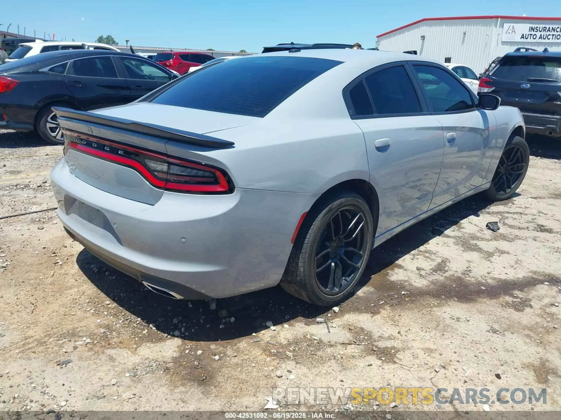 4 fotografías del automóvil dañado 2C3CDXBG9MH548167 DODGE CHARGER 2021