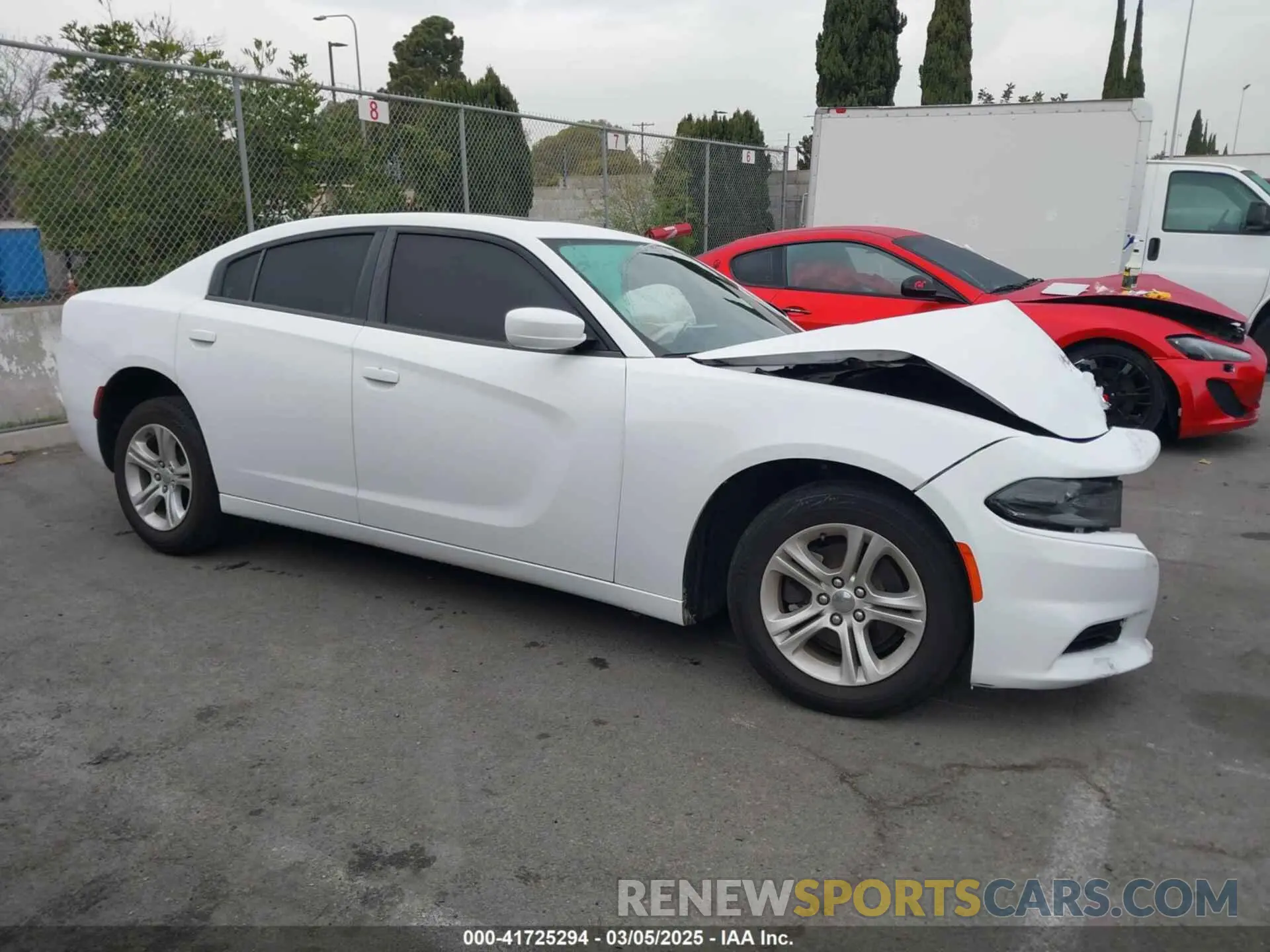 14 fotografías del automóvil dañado 2C3CDXBGXMH514870 DODGE CHARGER 2021