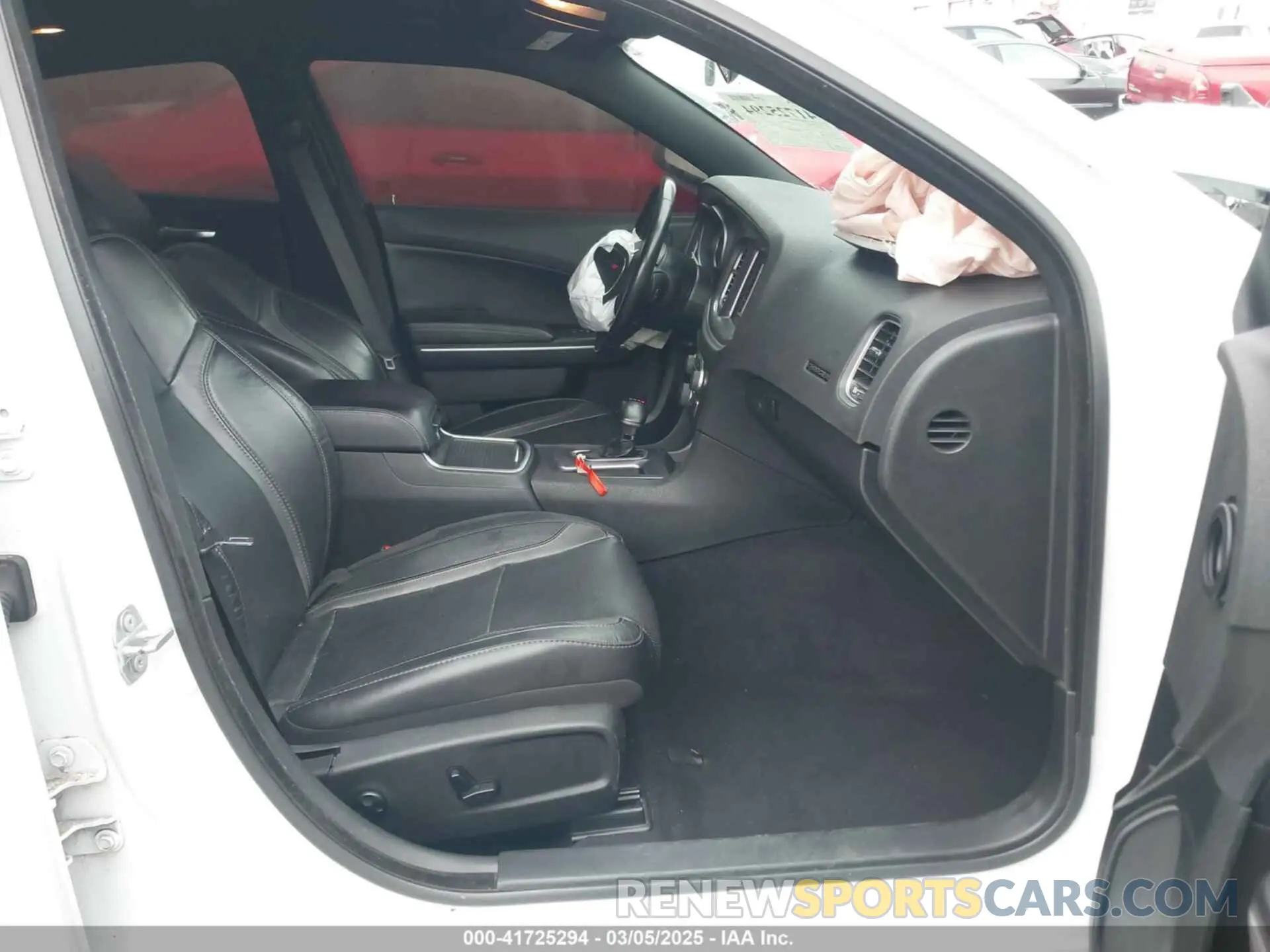 5 fotografías del automóvil dañado 2C3CDXBGXMH514870 DODGE CHARGER 2021