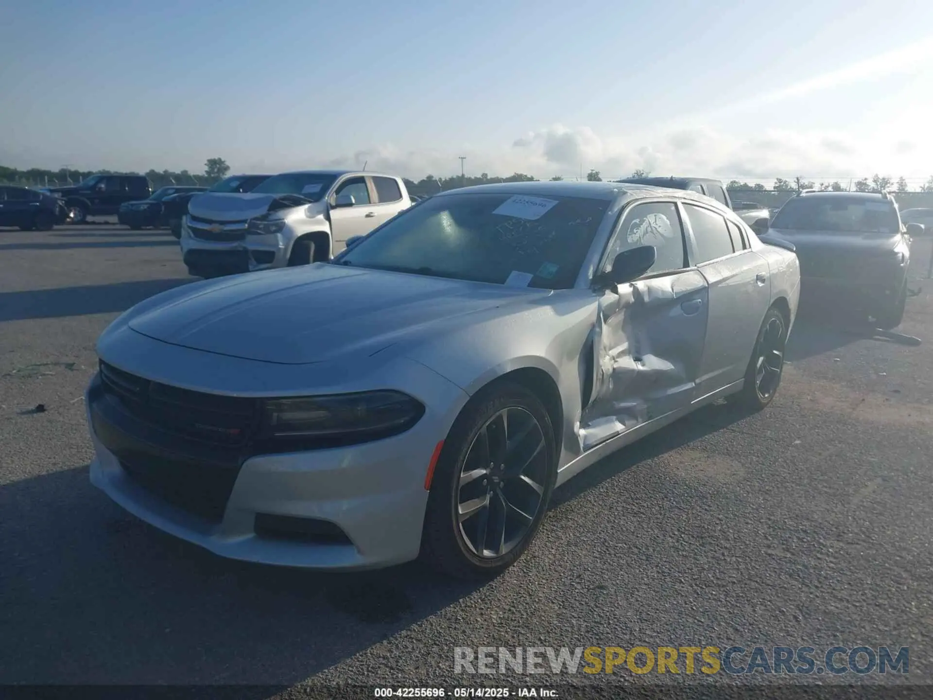 2 fotografías del automóvil dañado 2C3CDXBGXMH570033 DODGE CHARGER 2021