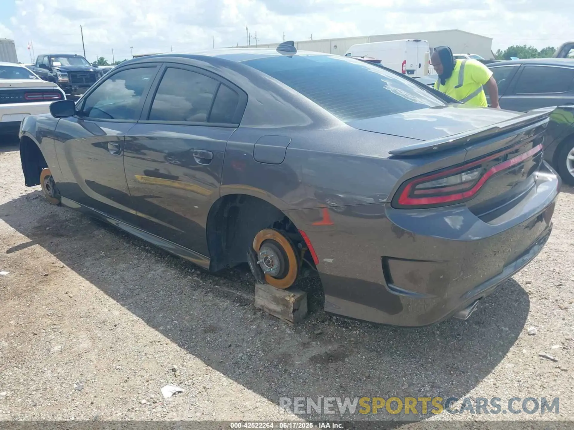 3 fotografías del automóvil dañado 2C3CDXCT1MH640241 DODGE CHARGER 2021