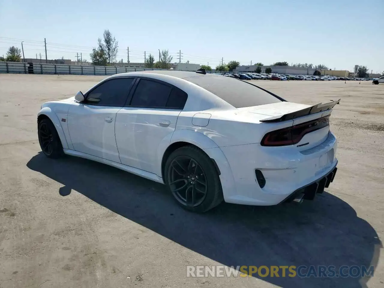 2 fotografías del automóvil dañado 2C3CDXGJ2MH586022 DODGE CHARGER 2021