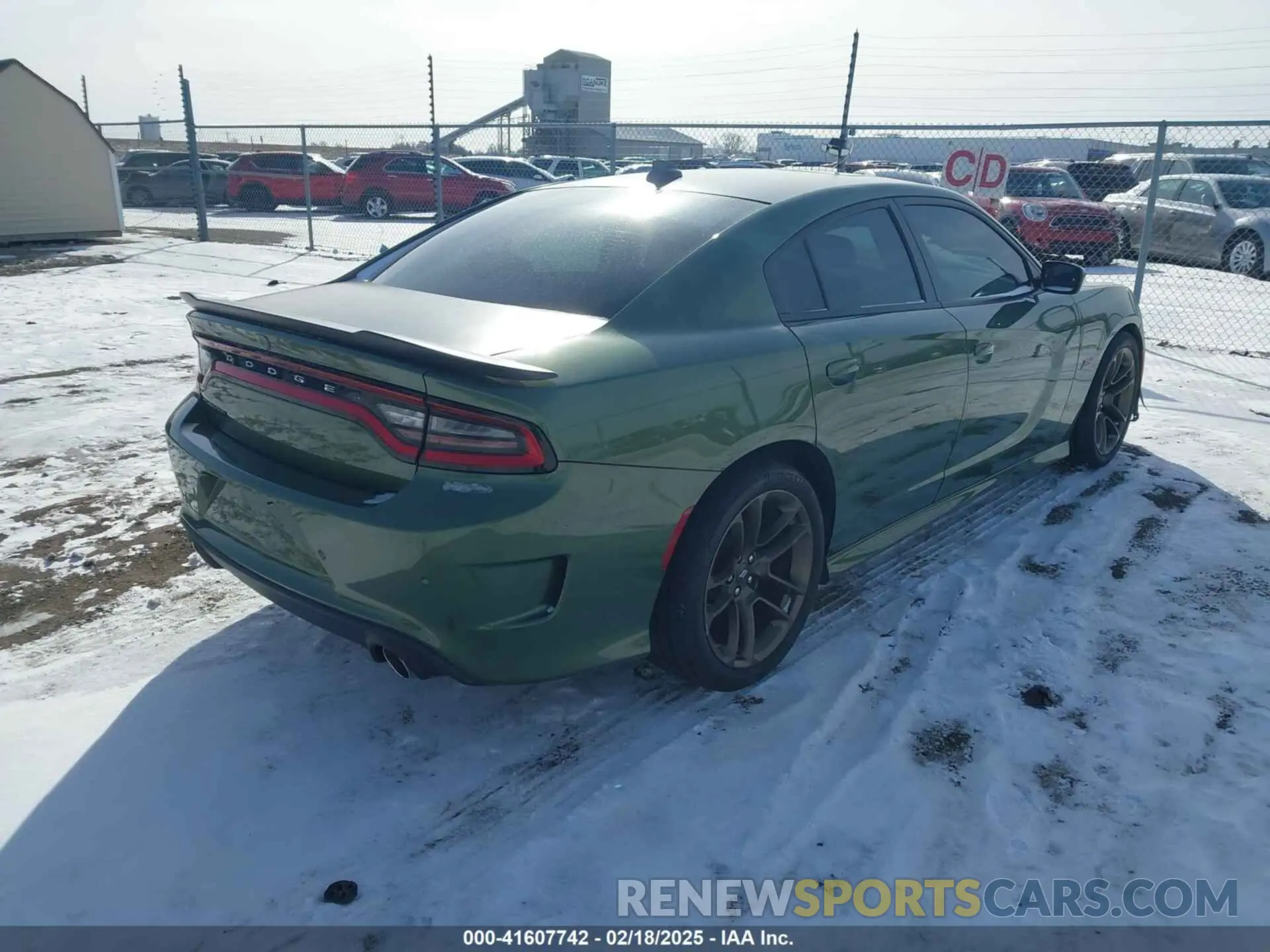 4 fotografías del automóvil dañado 2C3CDXGJXMH576323 DODGE CHARGER 2021