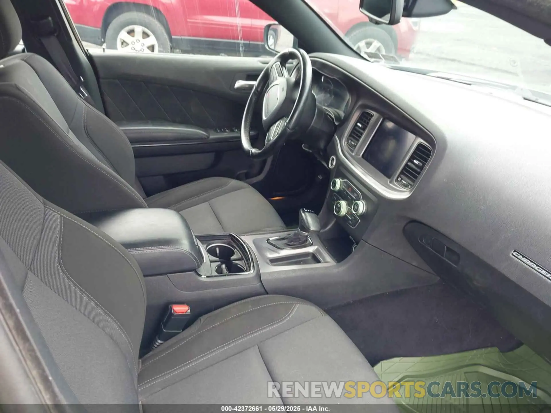 5 fotografías del automóvil dañado 2C3CDXJG2MH613510 DODGE CHARGER 2021