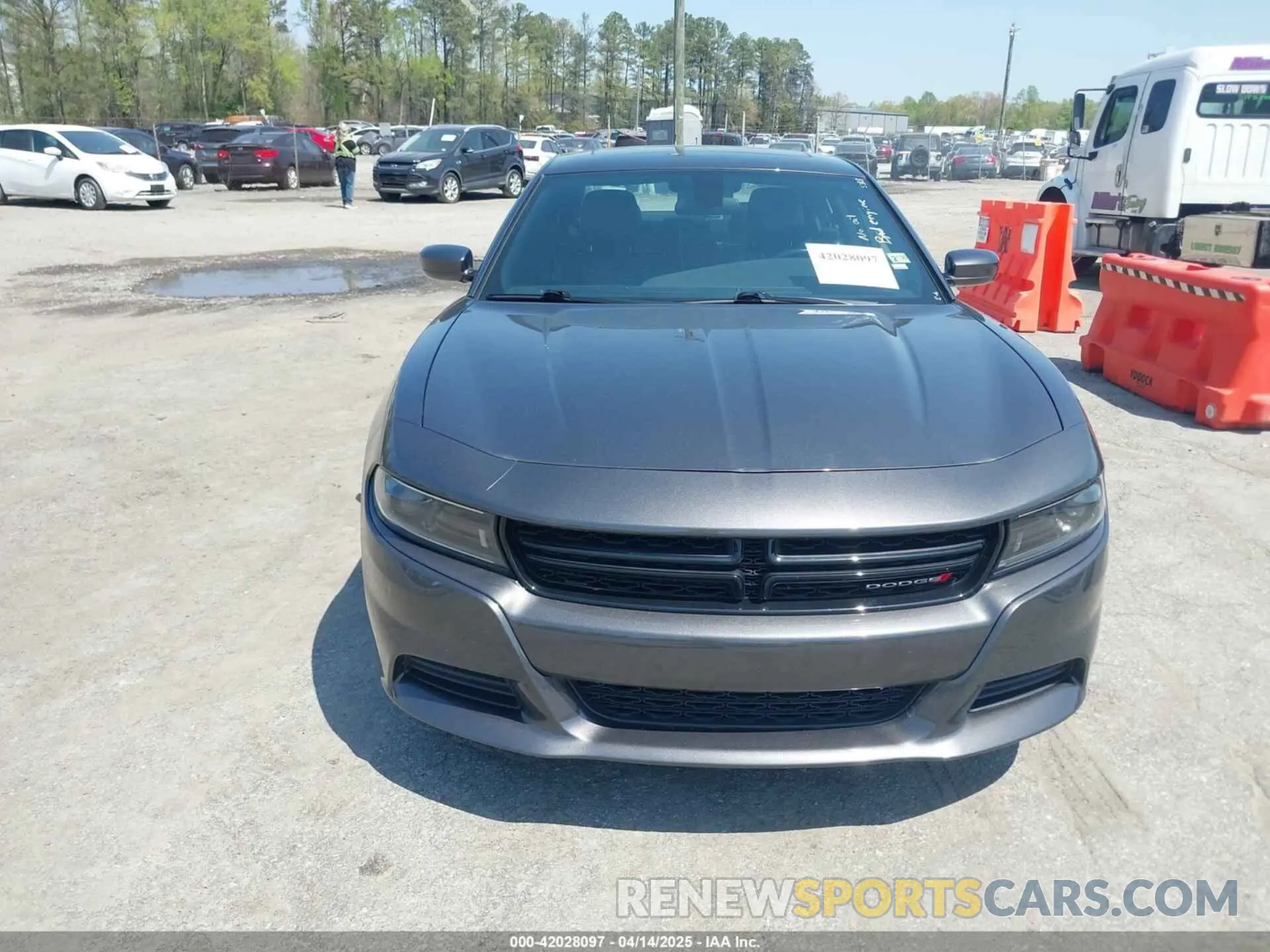 12 fotografías del automóvil dañado 2C3CDXBG0NH182780 DODGE CHARGER 2022