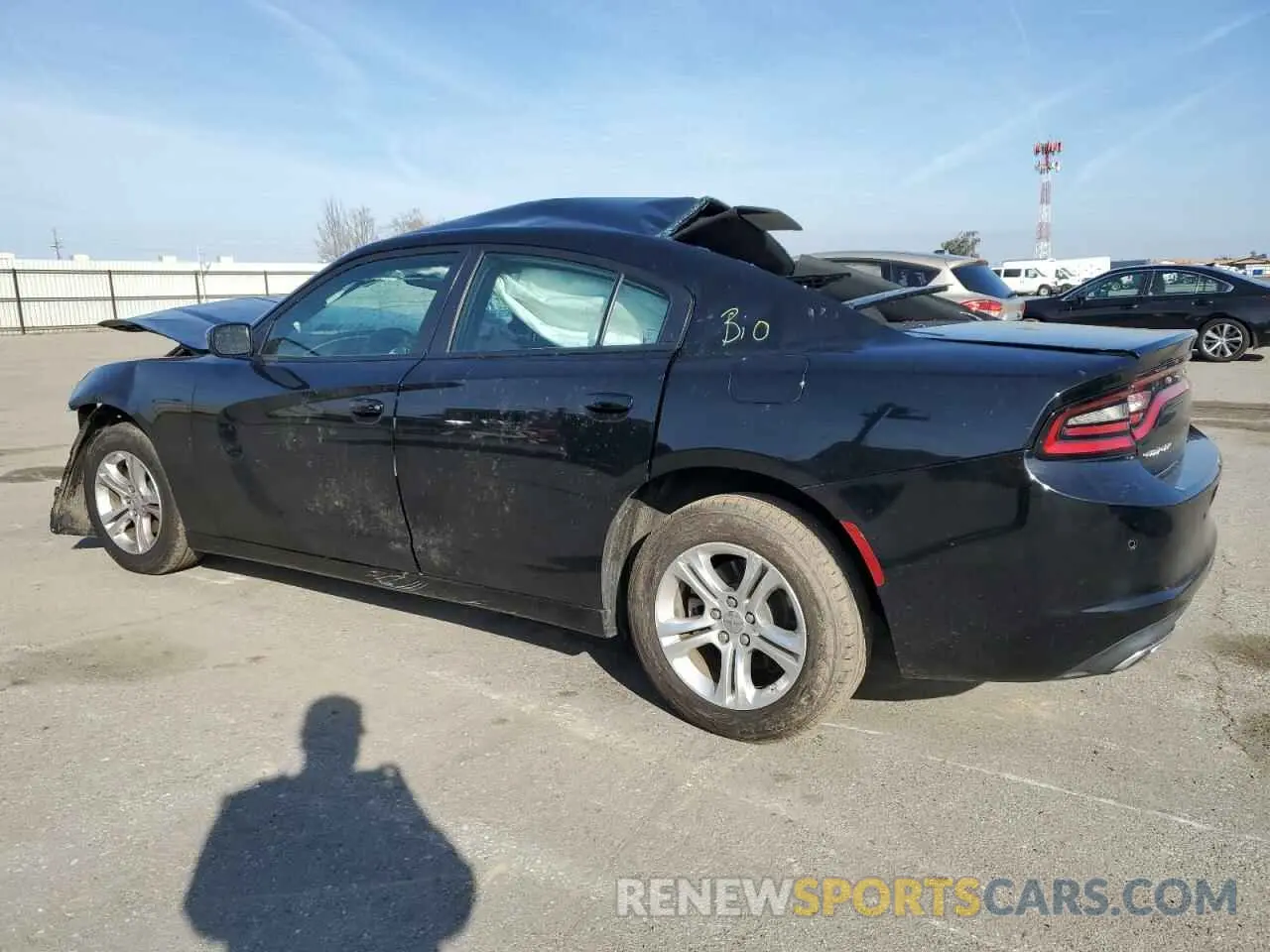 2 fotografías del automóvil dañado 2C3CDXBG0NH250561 DODGE CHARGER 2022