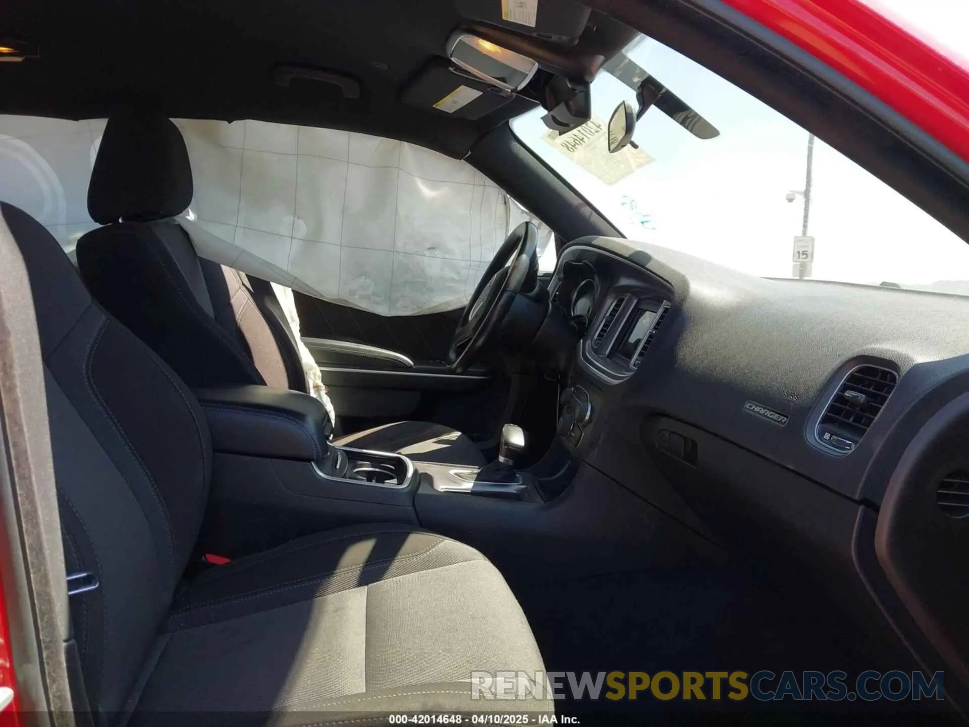 5 fotografías del automóvil dañado 2C3CDXBG0NH255744 DODGE CHARGER 2022